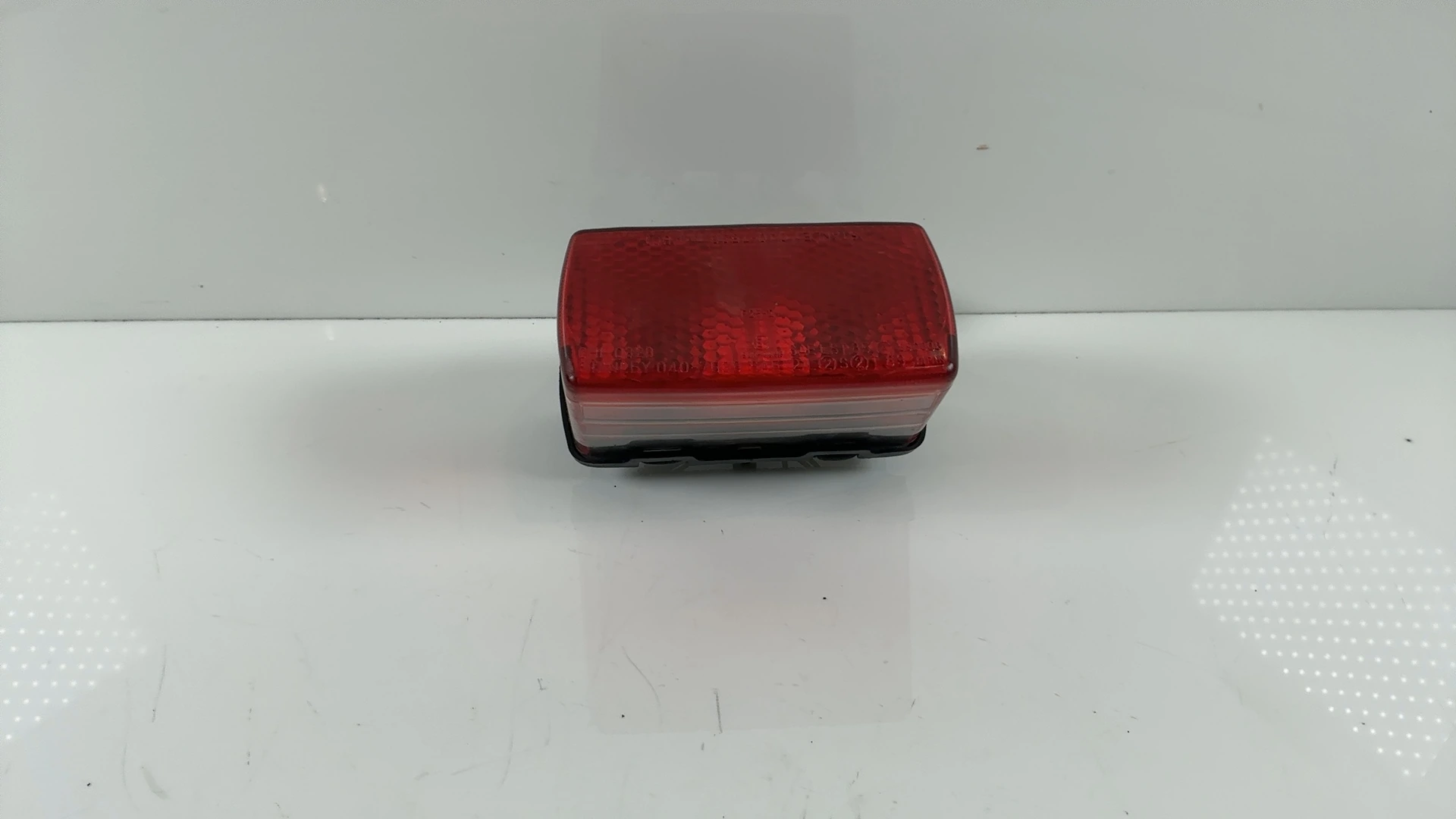 YAMAHA TRX850 TRX 850 850CC REAR TAIL BRAKE LIGHT 1996-1999 OEM 4UN-84710-00 - Image 2