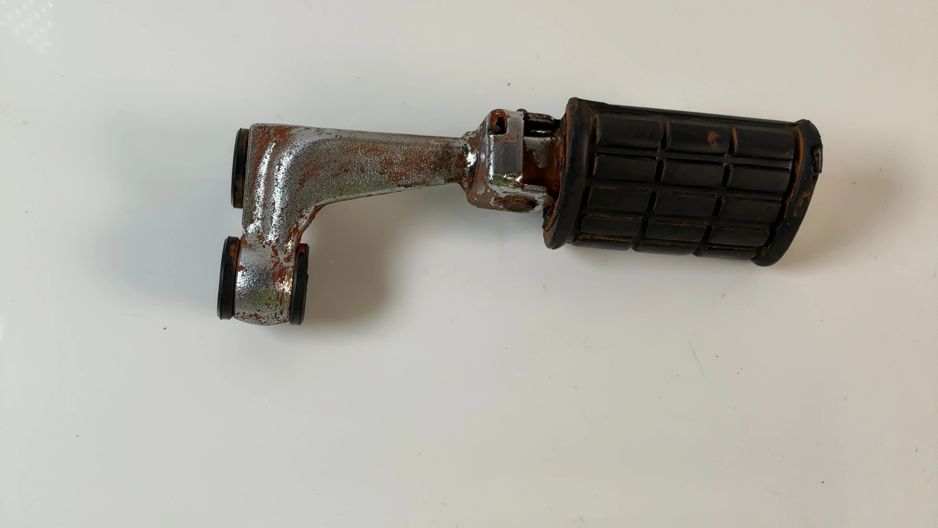 Yamaha Virago XV125 125cc Left Front Foot Peg Bracket 1997-2004 OEM 2UJ-27410-00