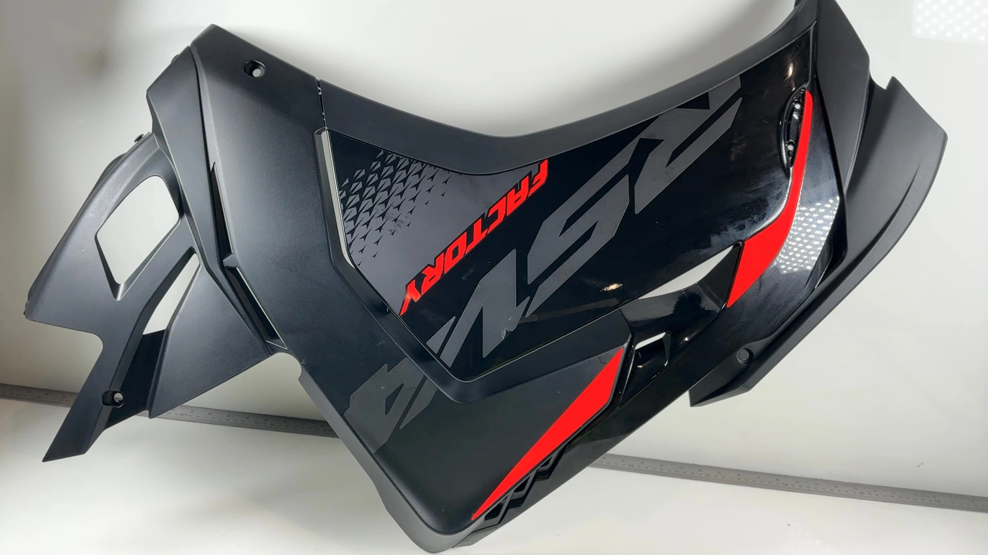 Aprilia RSV4 1100 Front Left Side Lower Mid Fairing Cowl 2021-2025 OEM 2B012901