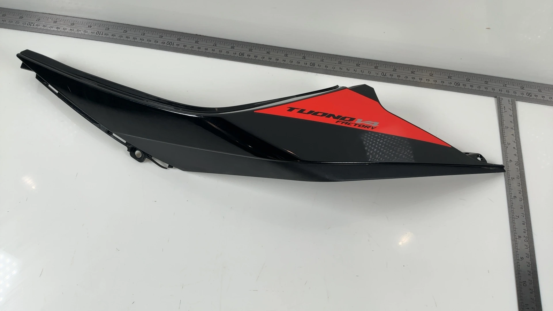 Aprilia Tuono V4 1100 Factory 1100cc Rear Left Tail Fairing 2025-26 OEM 2B012603 - Image 3