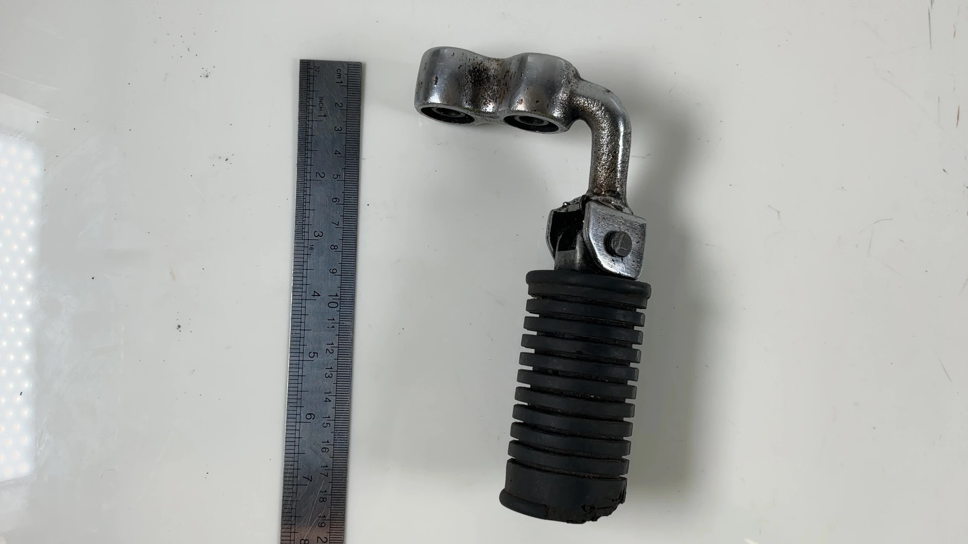 Suzuki GS850 GS850G Right Front Footrest 1979-83 OEM 43510-45110-019 43510-45110 - Image 4