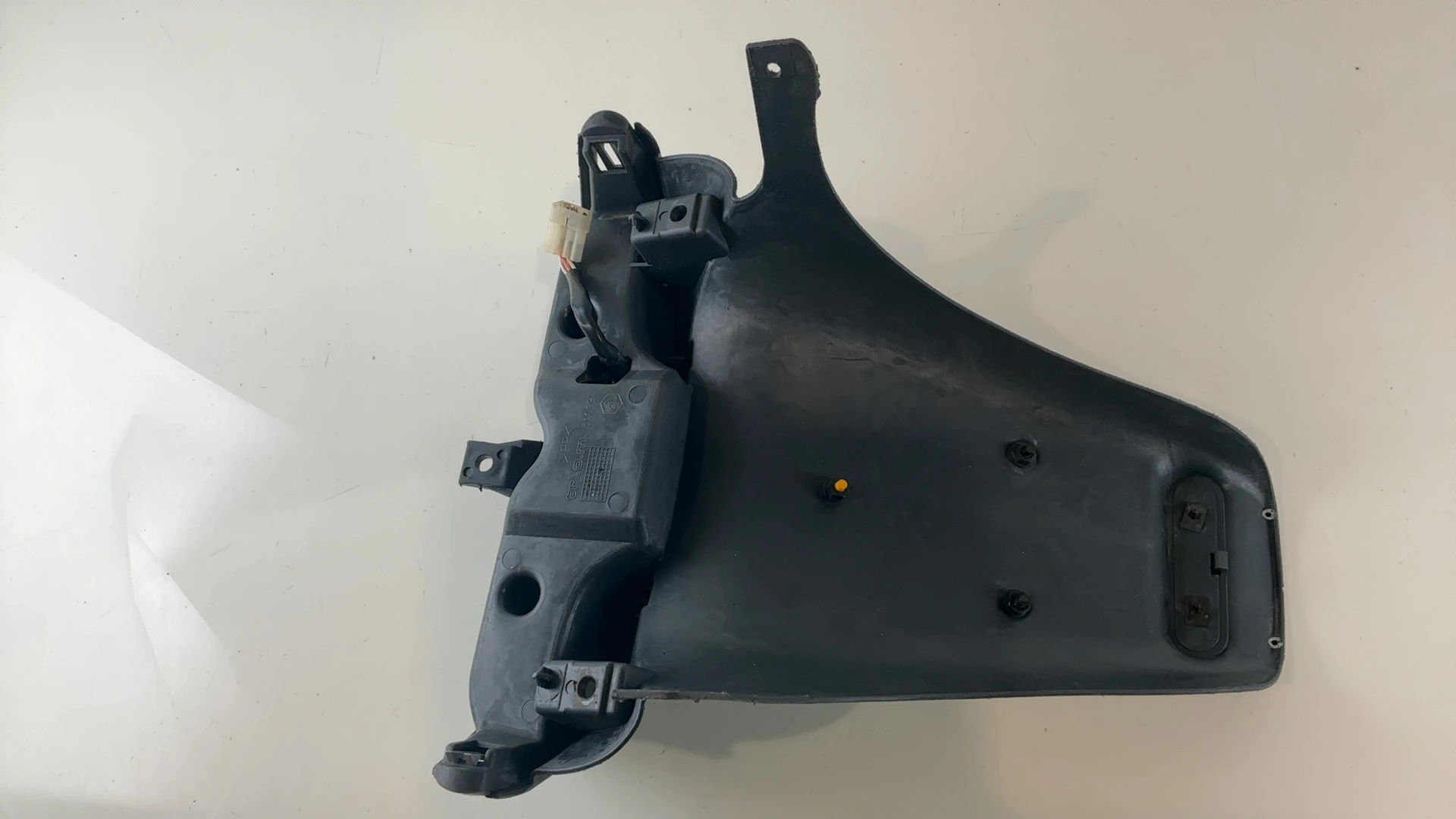 Gilera Runner ZAPM07000 125 Rear Fender License Plate Bracket 1997-05 298136000D - Image 2