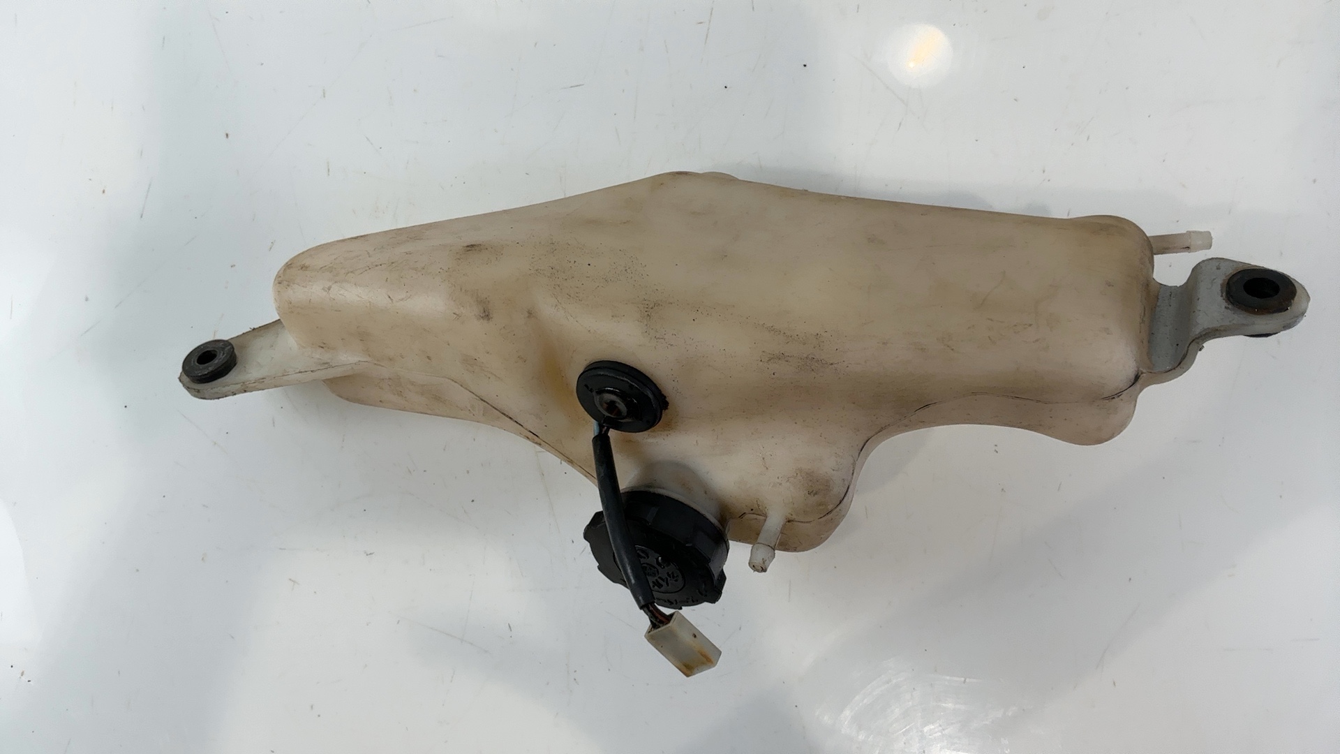 Yamaha TZR 125 2RK 125cc Oil Tank Reservoir 1987-1992 OEM 2RH-21751-00 - Image 2
