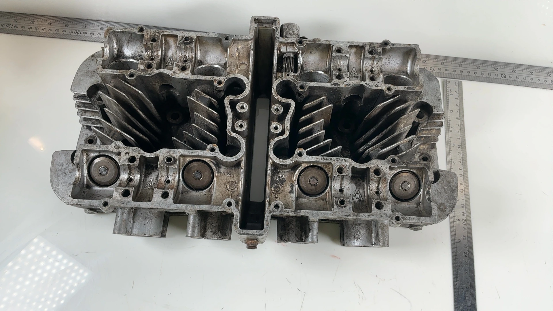 Suzuki GS750 GS750E 750 CC Cylinder Head 1976-1978 OEM 11100-45002 - Image 3