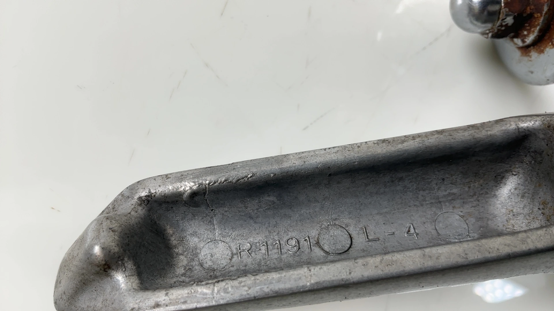 Kawasaki ZZR600 ZZR600E 600cc Rear Left Passenger Foot Peg 1993-2004 34028-1191 - Image 8