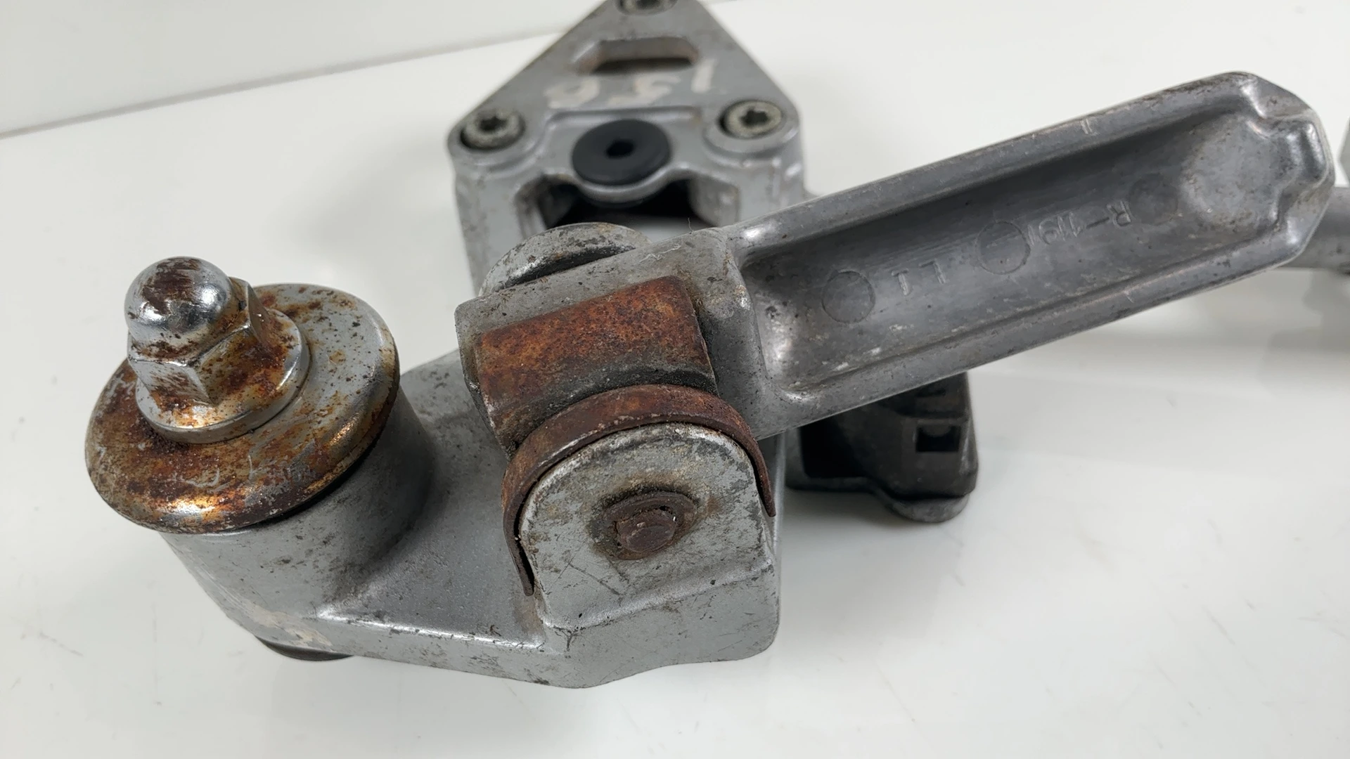 Kawasaki GPX600R ZX600C 600 Left Passenger Footrest Bracket 1988-1997 35011-1342 - Image 5