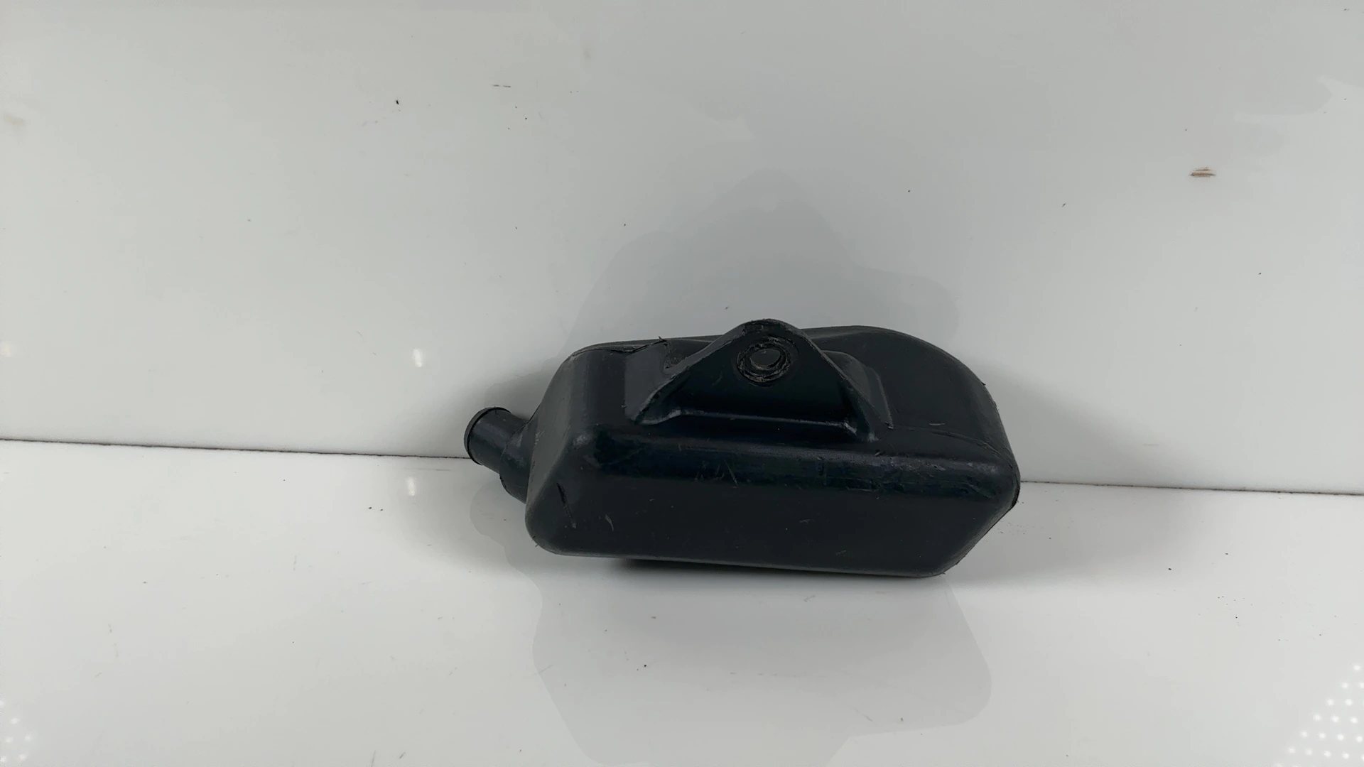 Yamaha DT80LC DT80 80cc Intake Air Expansion Chamber 1983-1997 OEM 37A-13581-00 - Image 2