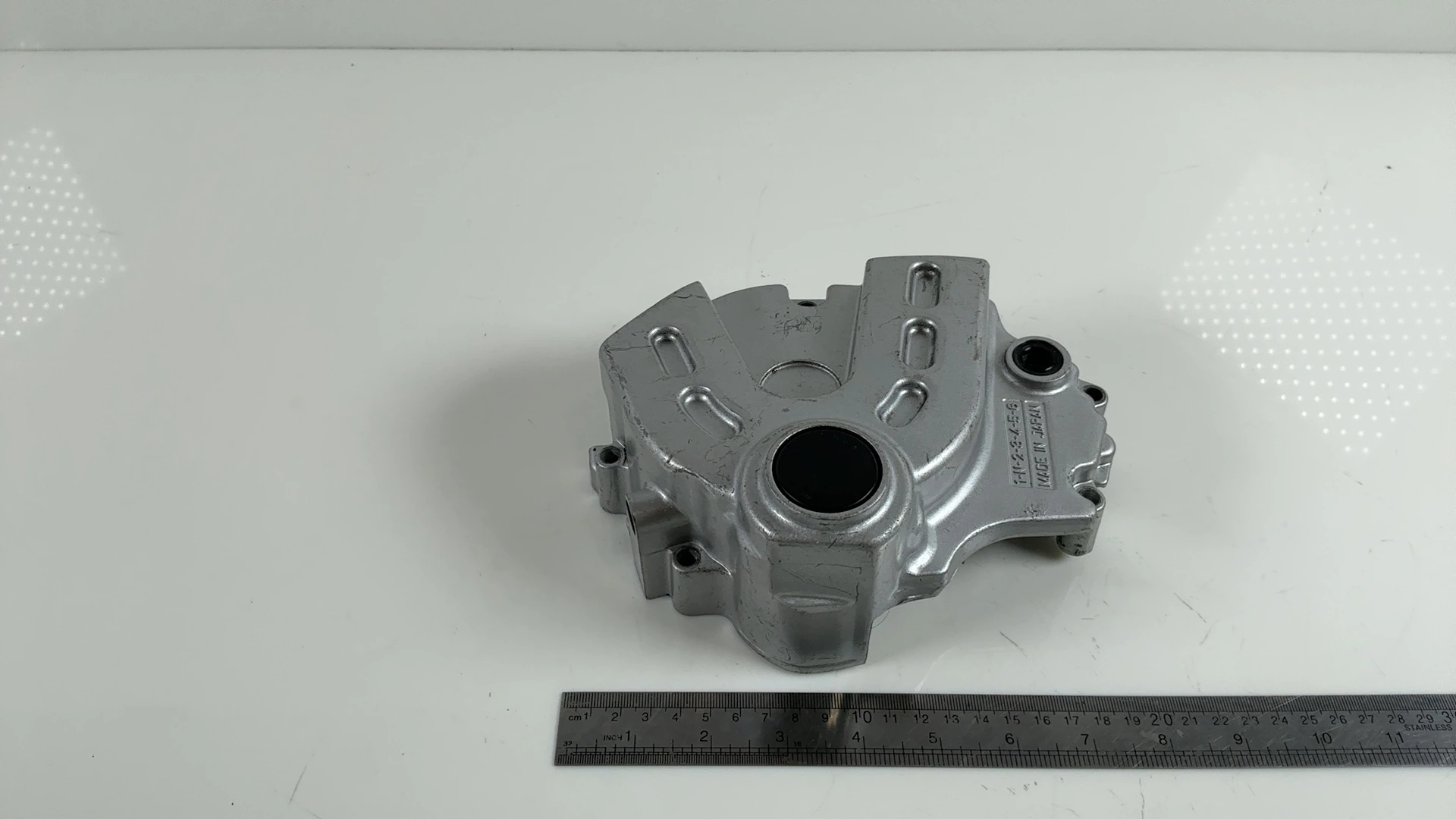 Yamaha FZR600 FZR400 600cc Sprocket Cover 1988-1994 OEM 2TK-15411-01-00 - Image 2