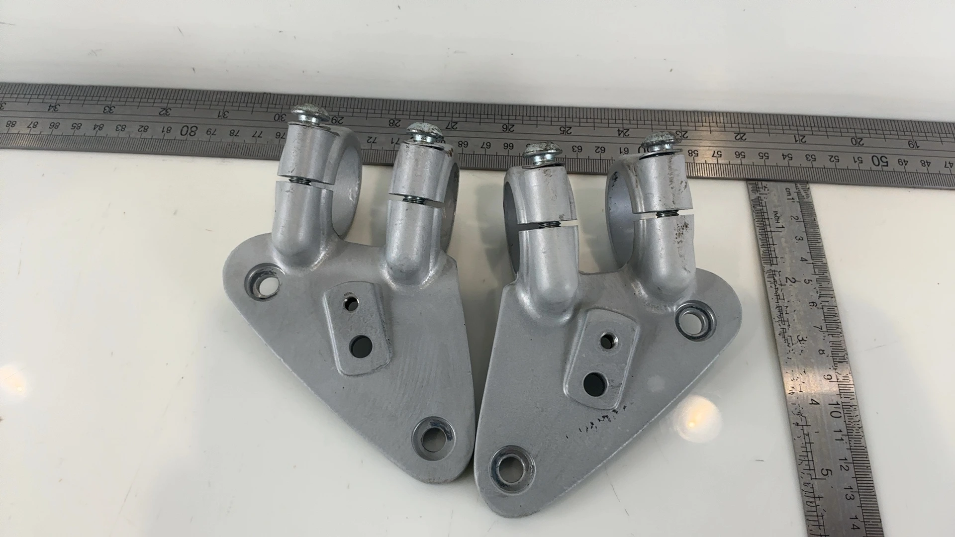Gilera DNA 50 ZAPC27 50cc Headlight Mounting Brackets 2000-2007 OEM 564929 A-5266 - Image 4