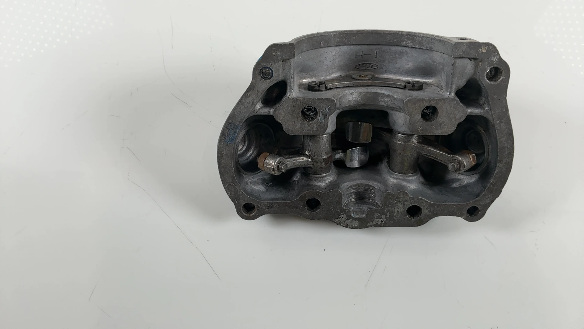 Honda CT125 Trail 125 Rocker Arm Valve Cylinder Head Cover 1977 OEM 12310-383-00 - Image 3