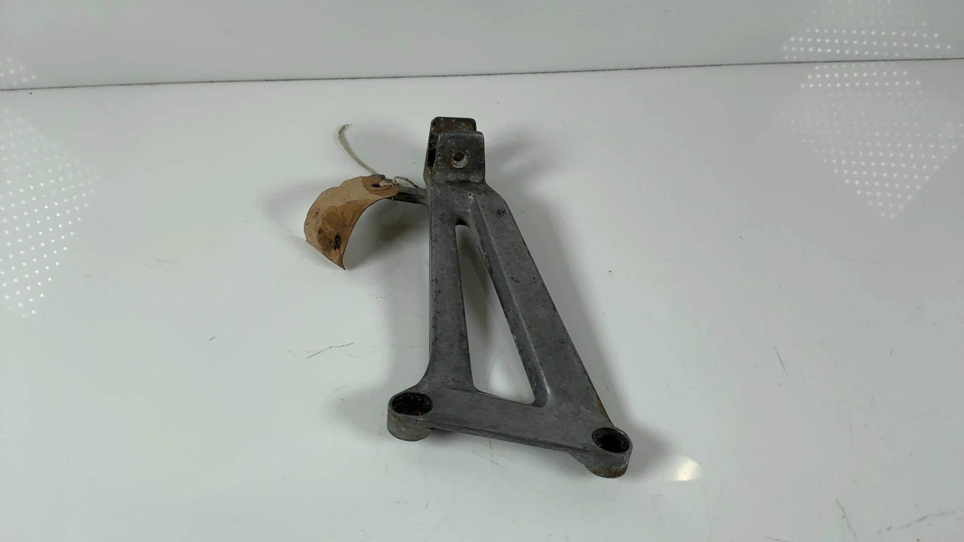 Honda CBR125R JC34 125cc Rear Left Footrest Bracket 2004-2006 OEM 50725-KPP-860 - Image 3