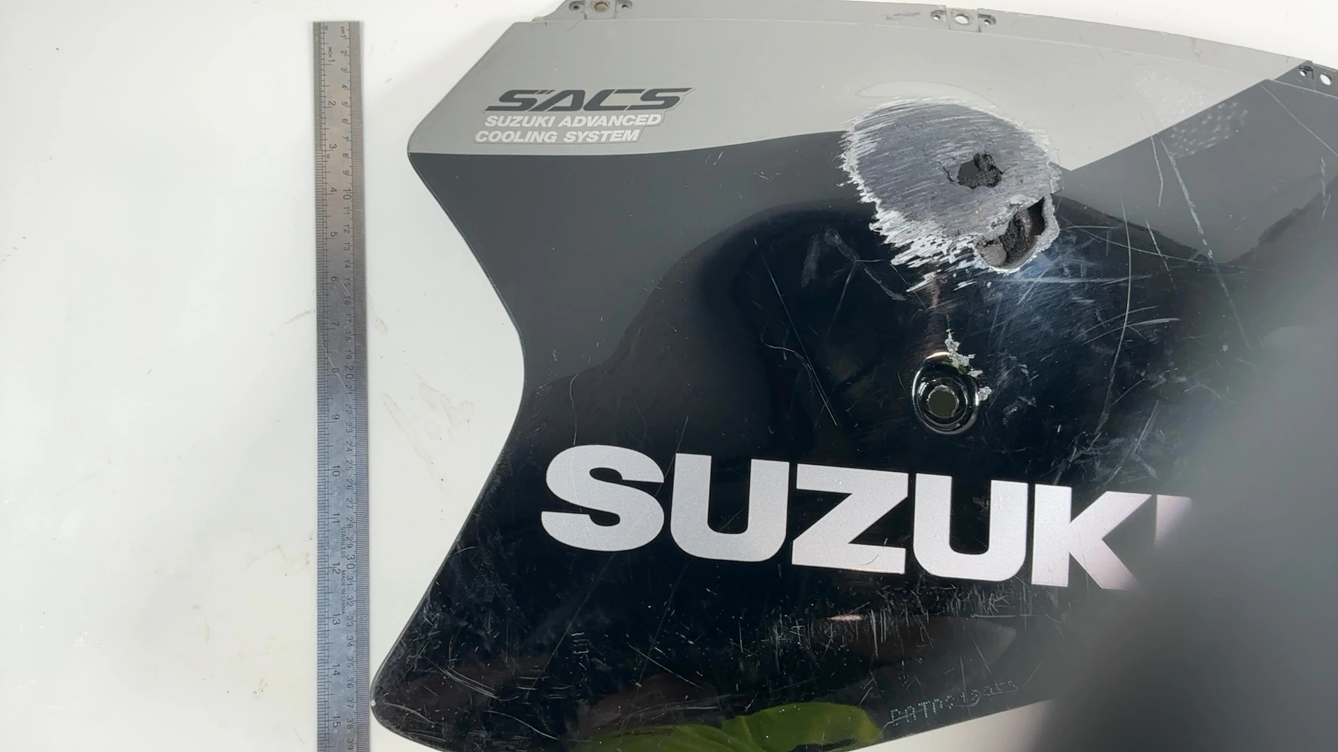 Suzuki GSXR750 GR77A 750cc Right Lower Belly Pan Fairing 1989-90 OEM 94471-17C0 - Image 4