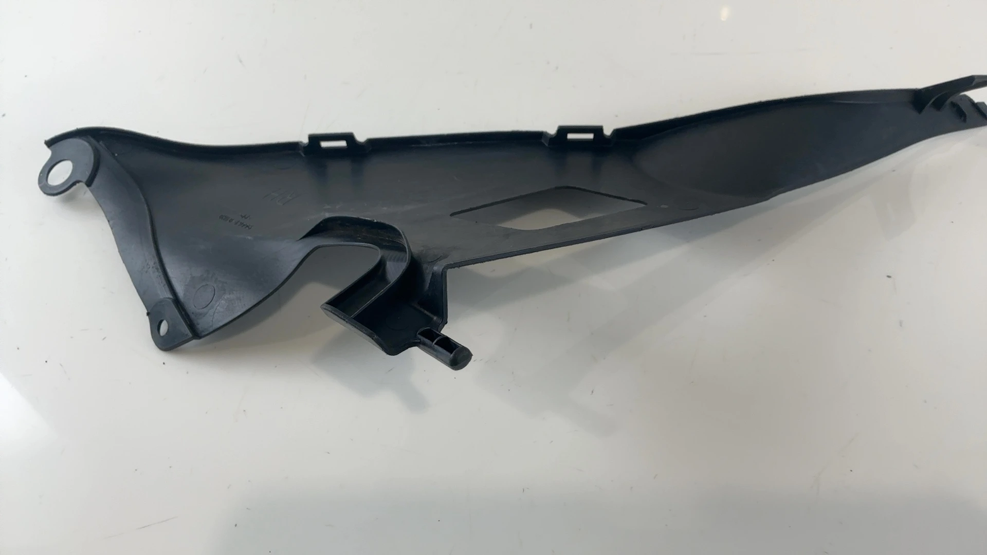 Suzuki GSXR 600 GSX-R600 600cc Right Inner Fairing Panel 2006-07 OEM 94461-01H0 - Image 6