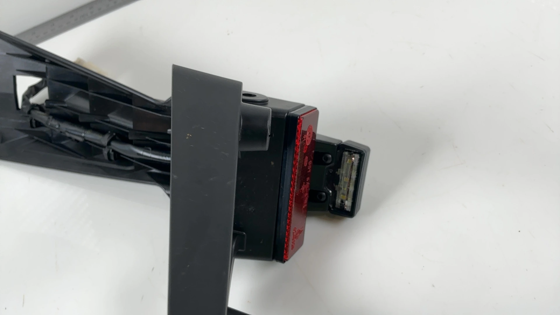 Aprilia RS660 Tuono 660 660cc Rear License Plate Holder 2020-2026 OEM 2B006649 - Image 9