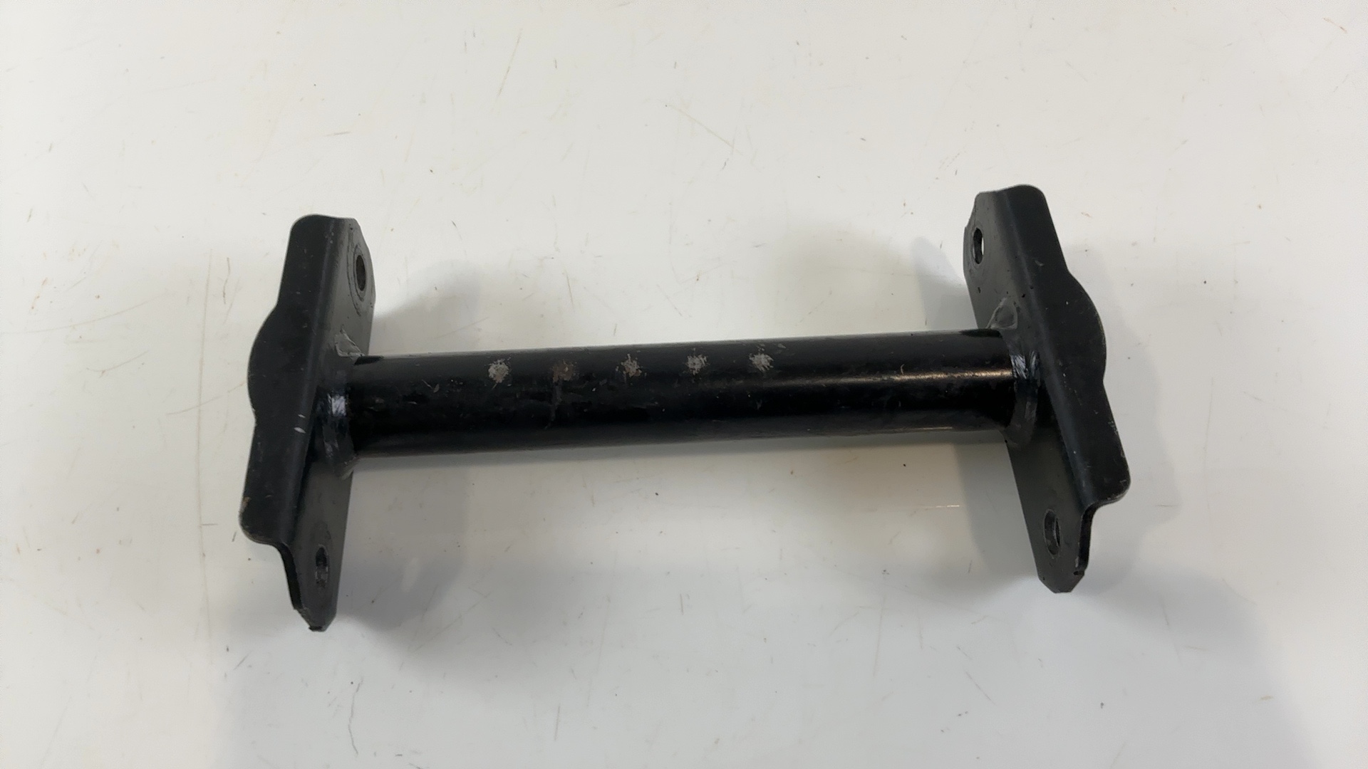 Peugeot Ludix 50 Engine Mount Link Bracket 2004 2017 OEM 749901 - Image 1