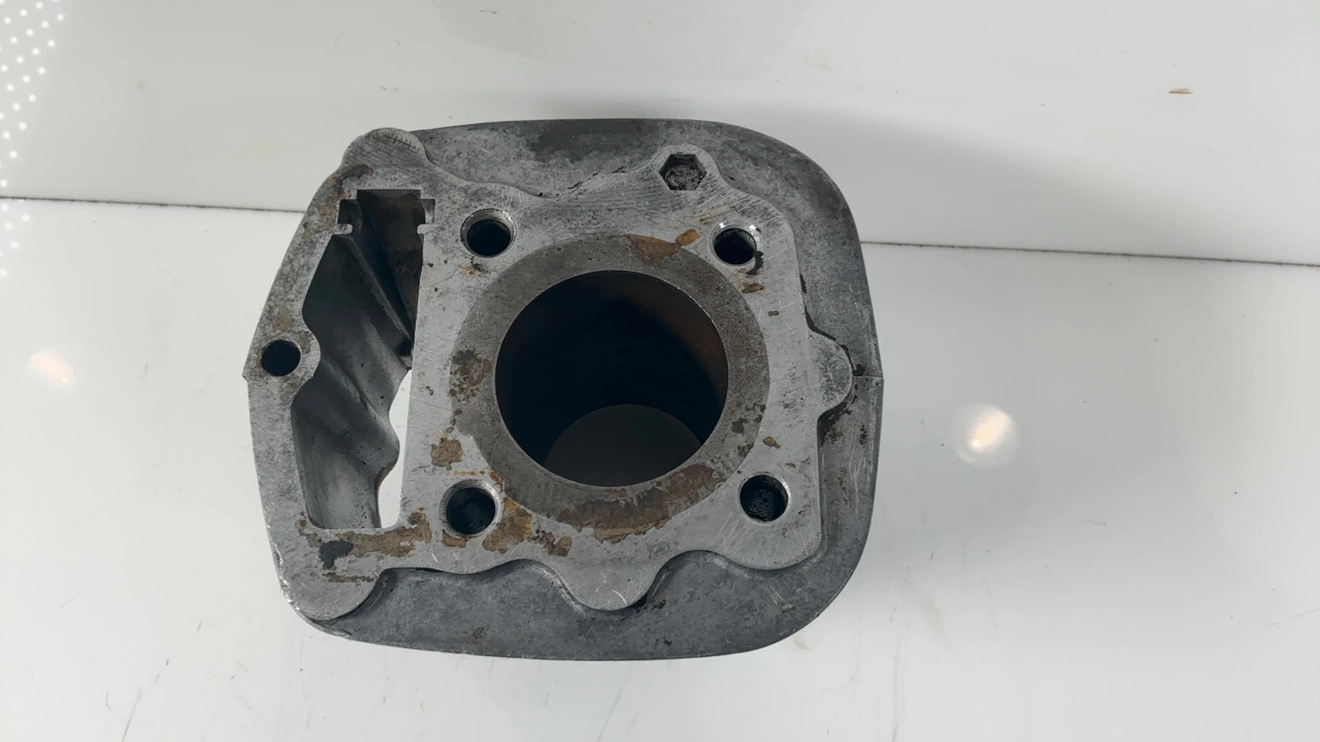 Honda CB100 CL100 SL100 XL100 100cc Cylinder Barrel Jug 1970-1977 12100-107-710 - Image 1