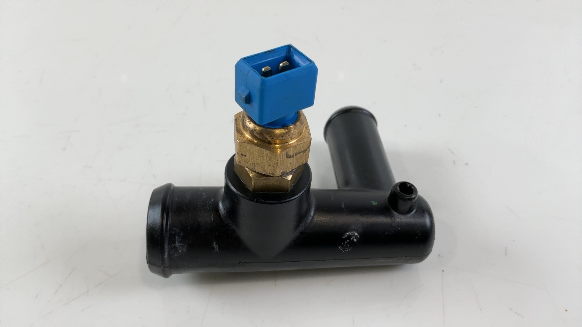 Aprilia Tuono V4 1100 Factory 1100cc Coolant Manifold 2024-2026 OEM 856543 - Image 3