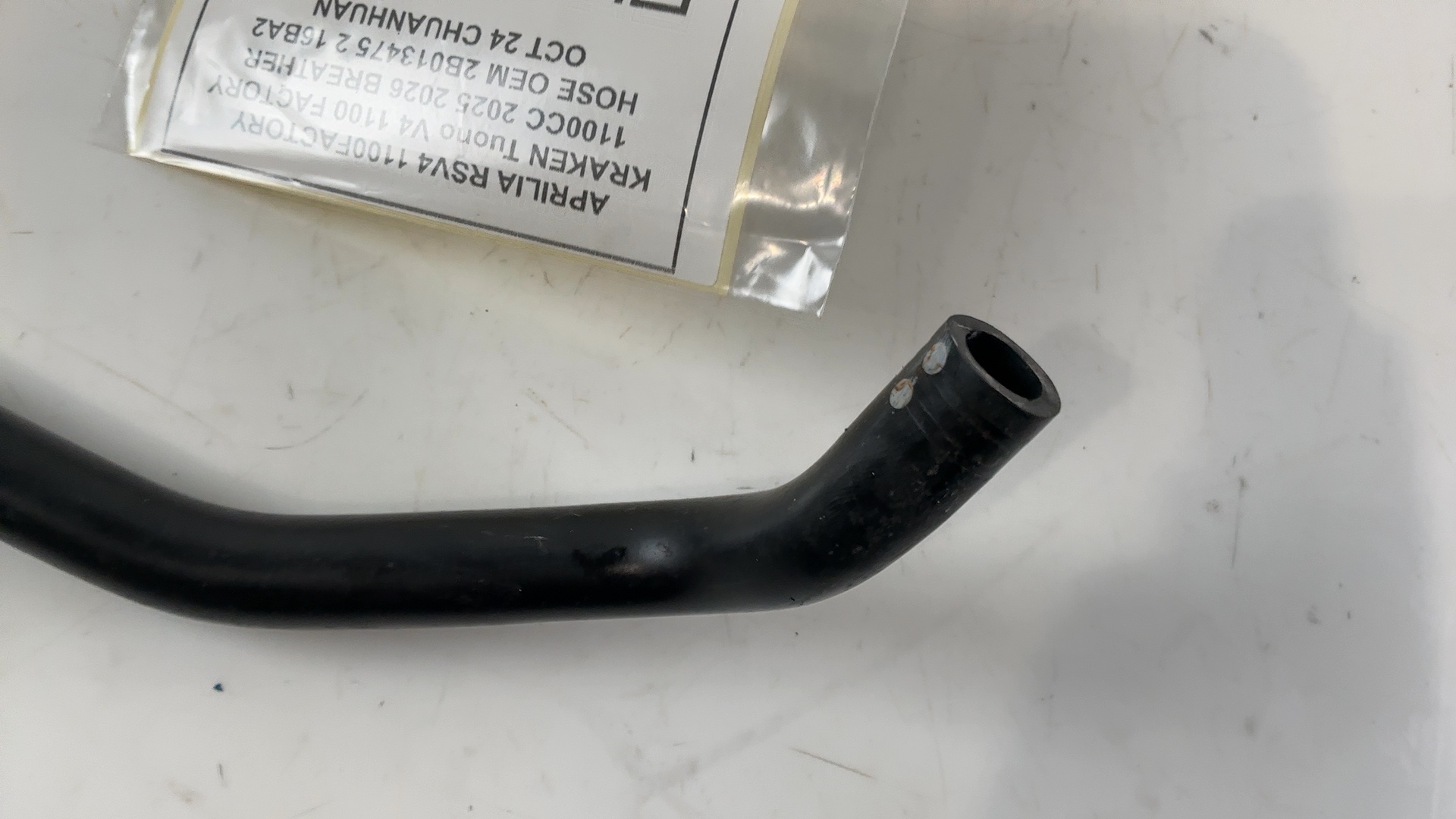 Aprilia RSV4 Tuono V4 1100 Engine Breather Hose 2021-2026 OEM 2B013475 - Image 5
