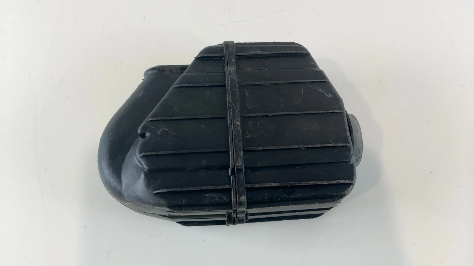 Yamaha XS400 XS360 400 CC Air Filter Box 1977-1983 OEM 2A2-14411-00-00
