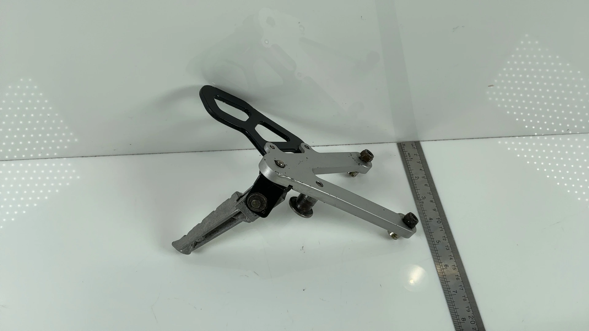 Peugeot XR6 50cc Front Left Footrest Bracket Peg Assembly 2003 2008 OEM 753177 - Image 10