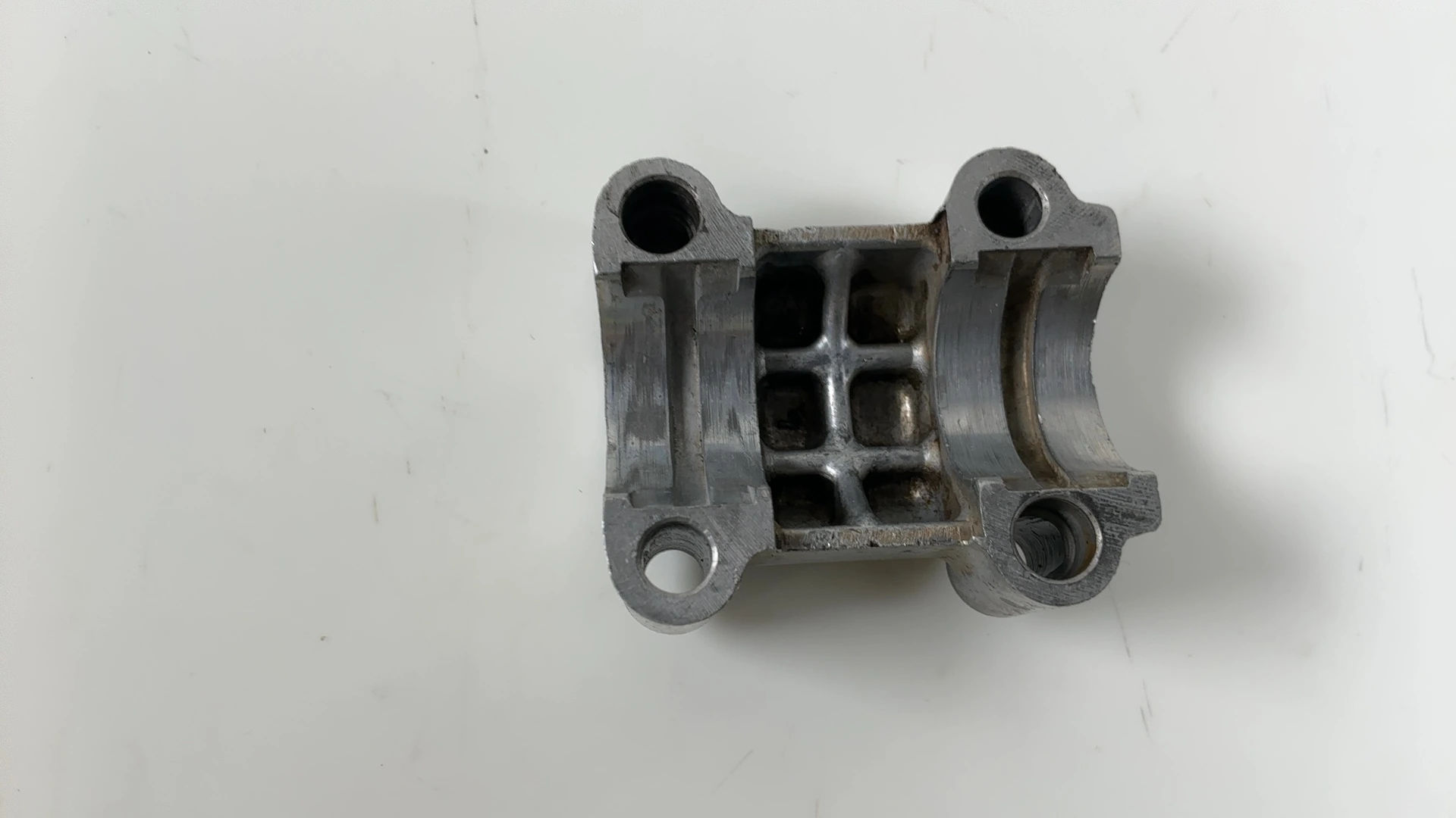 Suzuki GS750 GS 750 750CC Camshaft Stand Holder Cap Bridge 1979-1980 12411-45000 - Image 7