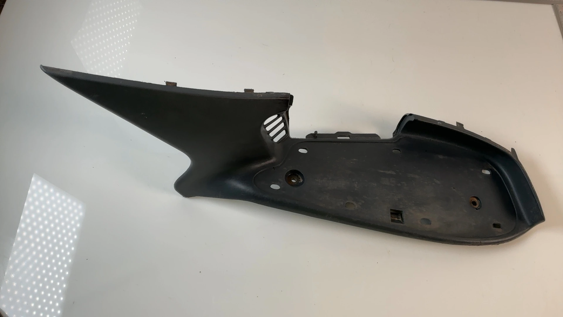 Gilera Runner 50 125 180 200 Right Floor Footrest Panel 1997-2005 OEM 299776