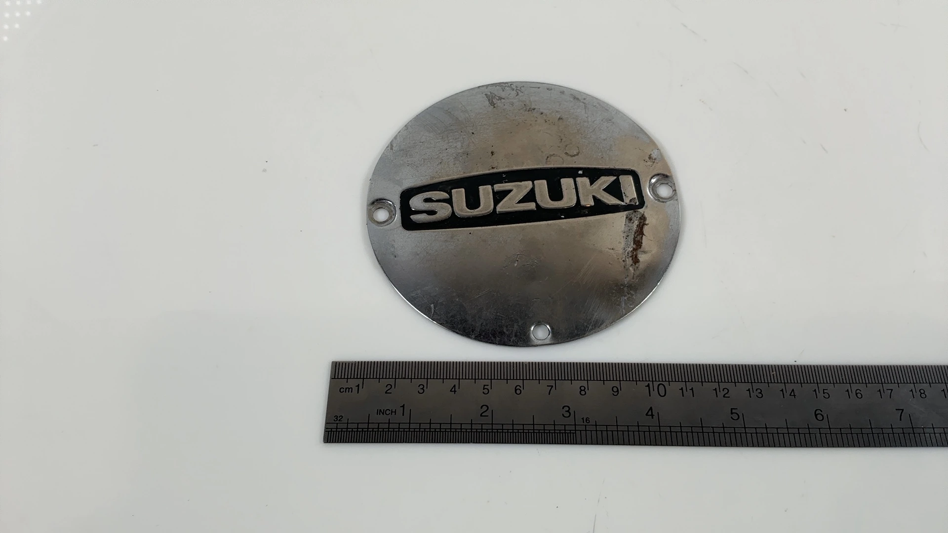 Suzuki GT250 T250 T350 250cc Generator Inspection Cap 1969-1977 OEM 11381-18100 - Image 1