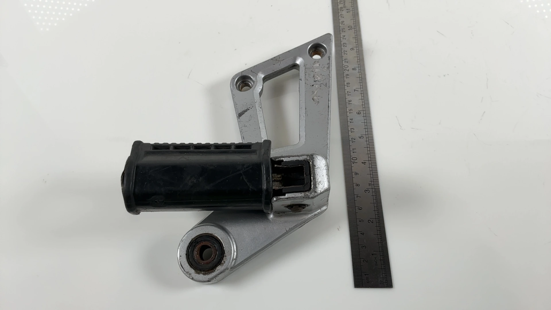 Suzuki GSX1100F Katana GSX1100 Rear Left Foot Peg Bracket 88-93 43820-48B11-13L - Image 3