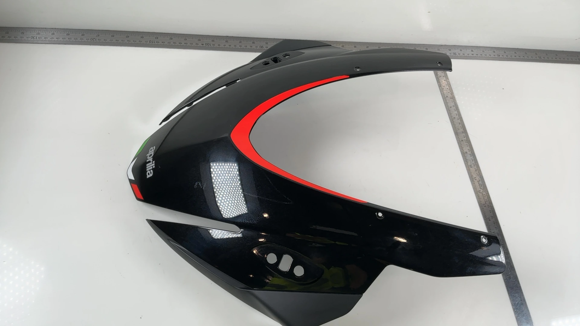 Aprilia RSV4 Factory 1100 Upper Front Nose Fairing Cowl 2025 2026 OEM 2B012898 - Image 3