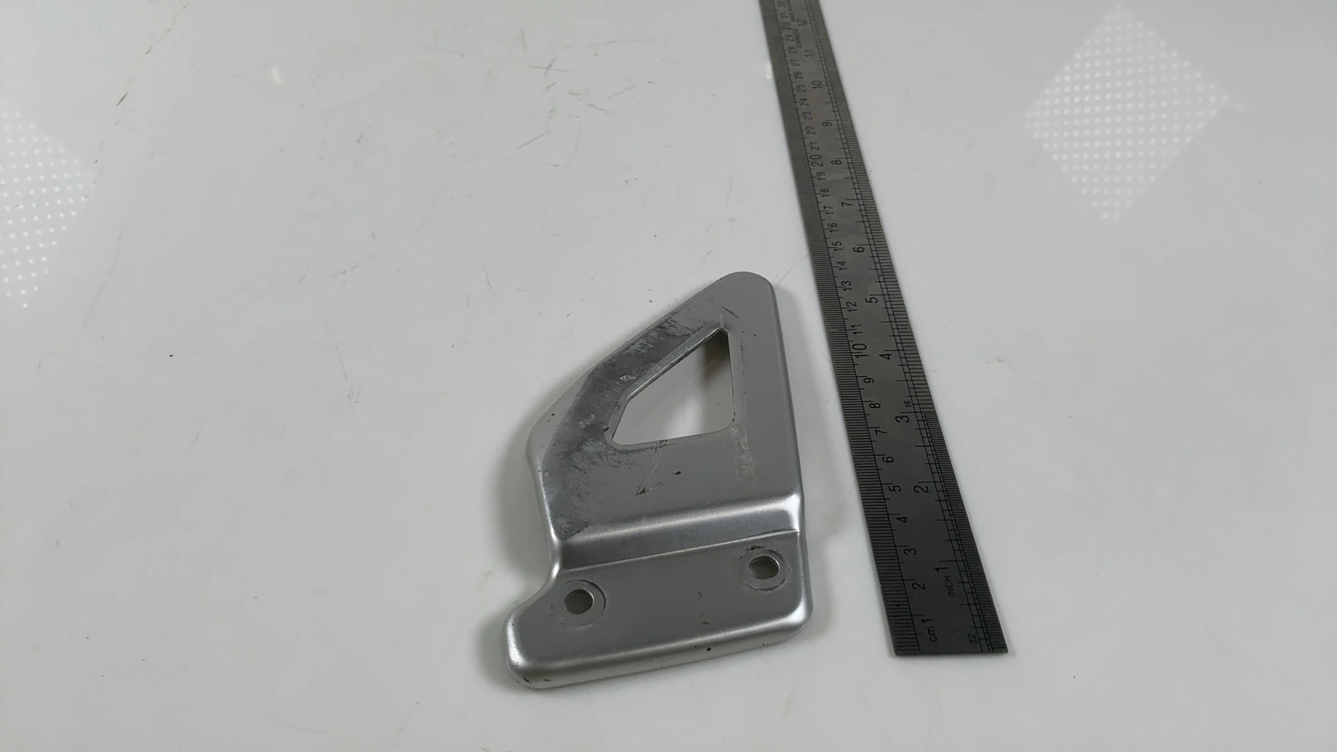 Suzuki GSX-R600 GSXR600 600cc Right Side Heel Guard 1997-2000 OEM 43571-33E01 - Image 3