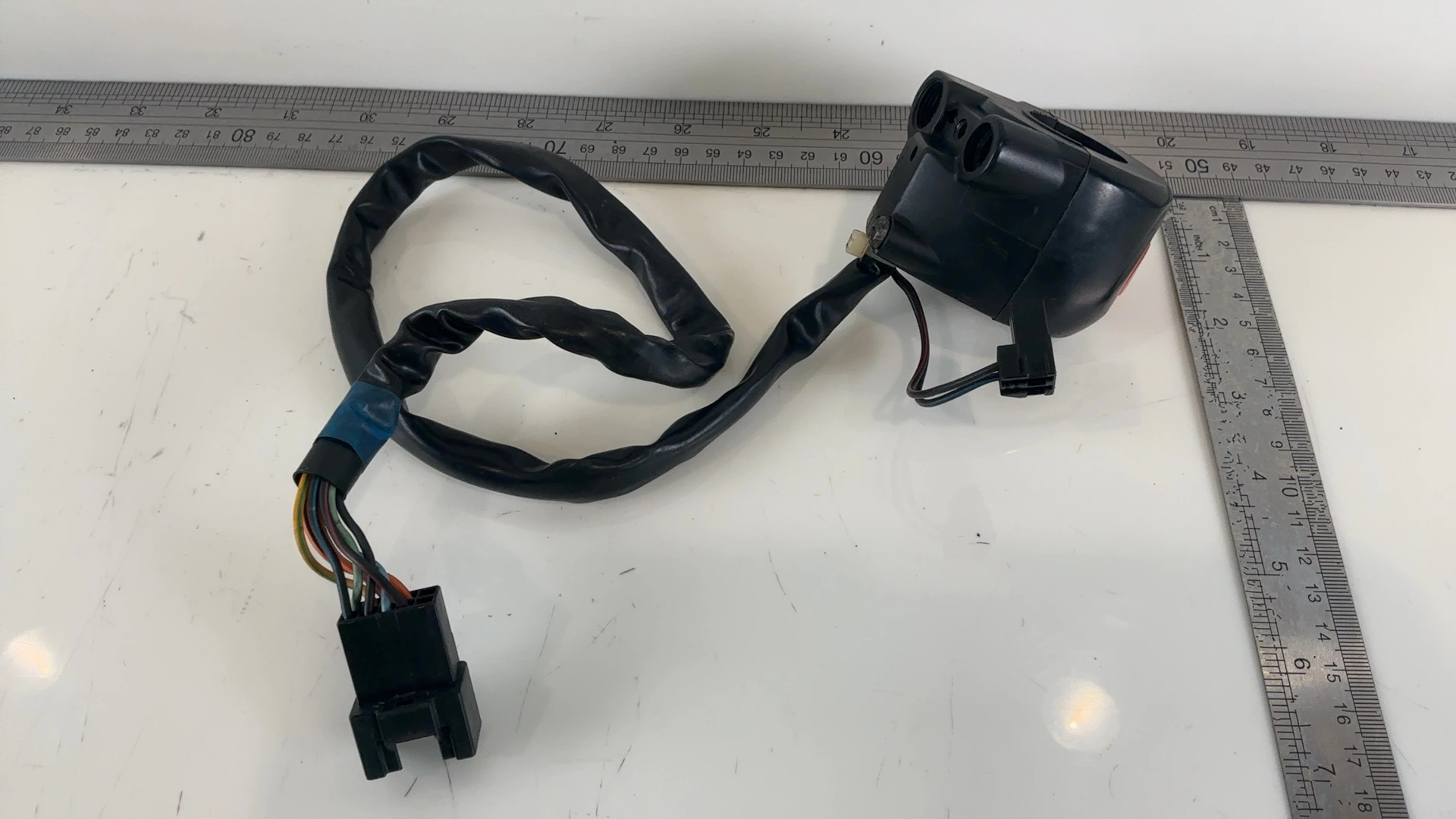 Suzuki Bandit GSF600 600cc Right Handlebar Switch 2000-2004 OEM 37200-27E31 - Image 6