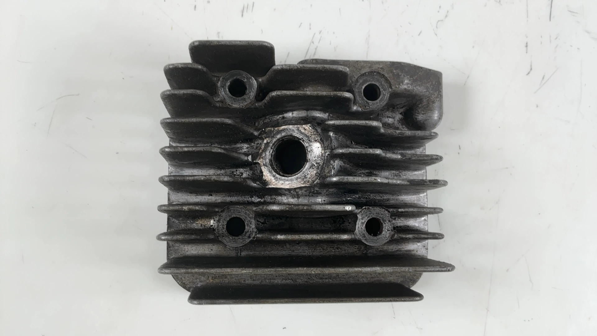 Honda Tact AB07 50cc Cylinder Head 1980-1984 OEM 12201-187-010 - Image 6