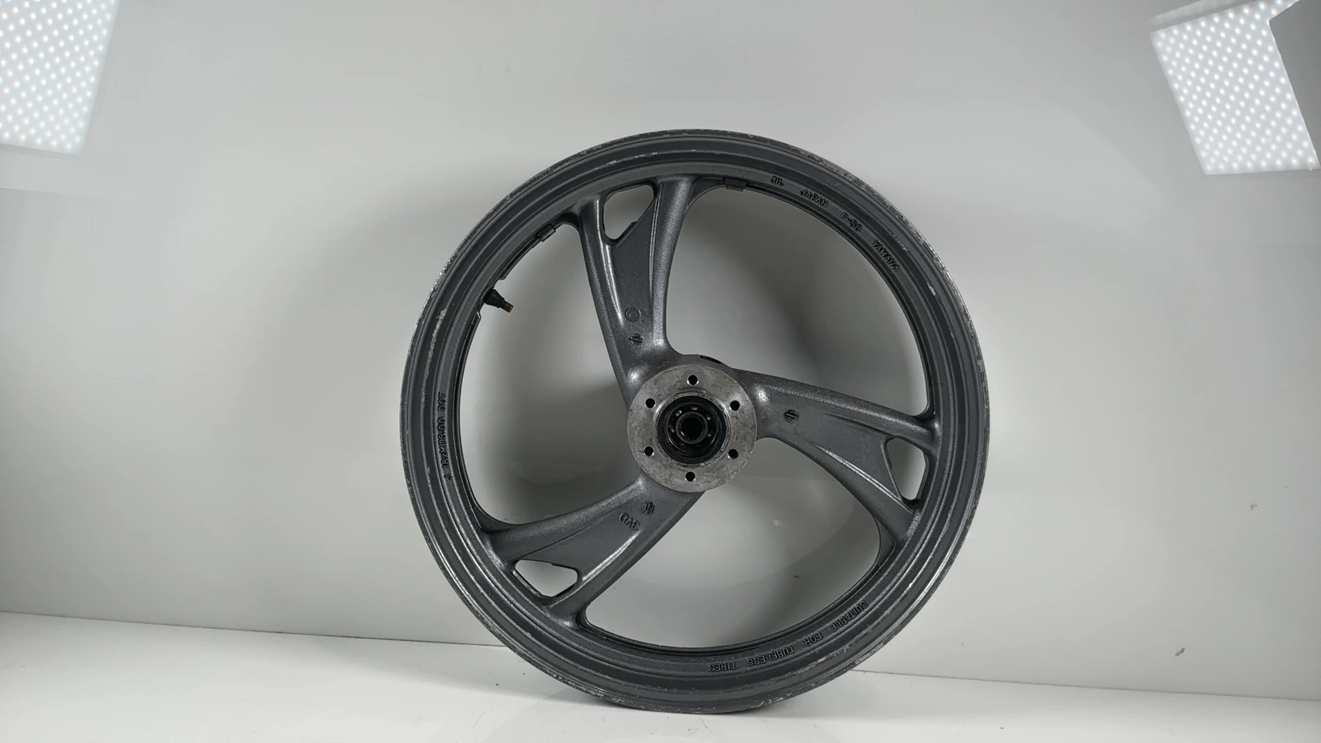 Yamaha TDM850 3VD 850cc Front Wheel Rim 1991-2001 OEM 3VD-25168-00-WG - Image 2