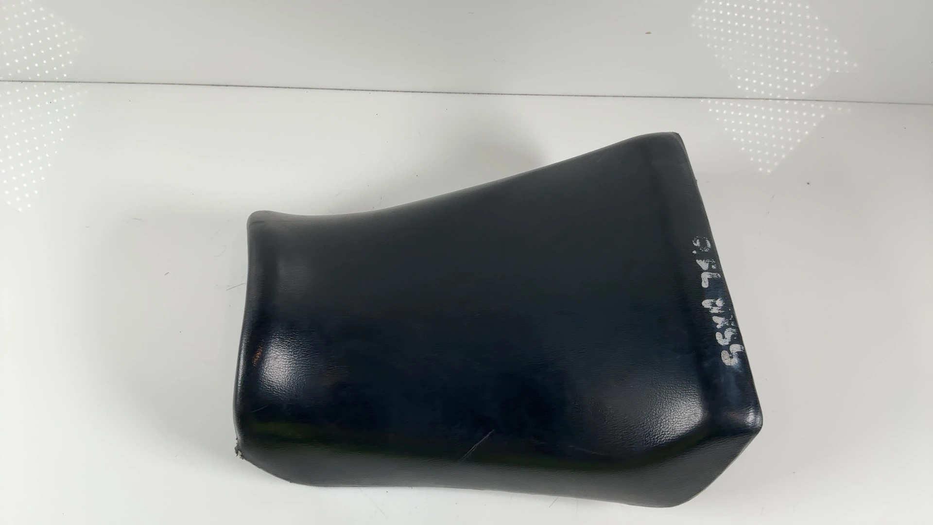 Suzuki GSX-R 750 GR77A 750cc Rider Front Seat 1988-1990 OEM 45100-17C00