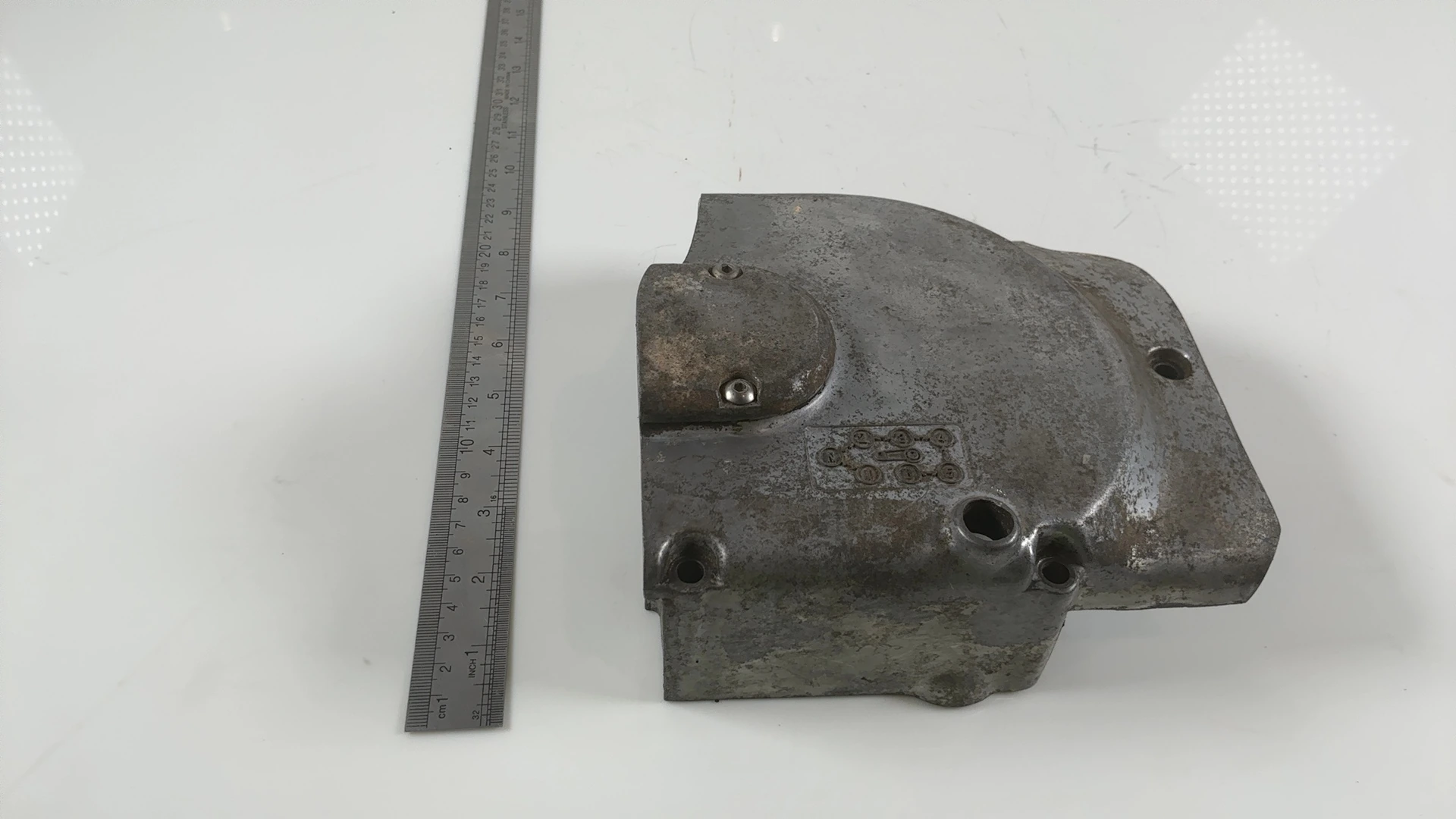 Suzuki GS400 GS400X 400cc Front Sprocket Engine Cover 1976-1979 OEM 11300-44820 - Image 4
