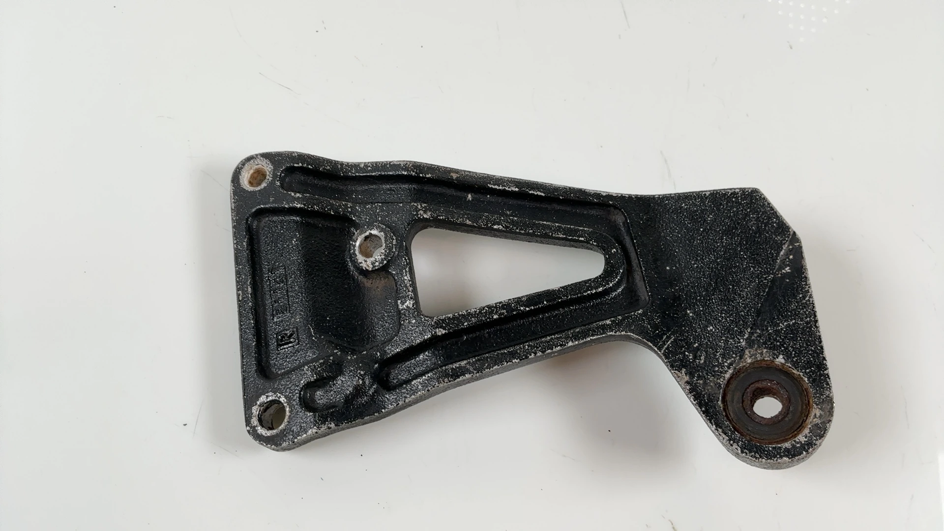 Suzuki GSXR 750 GSX-R750 750CC Rear Right Footrest Hanger 1988-1989 43600-17C11 - Image 2