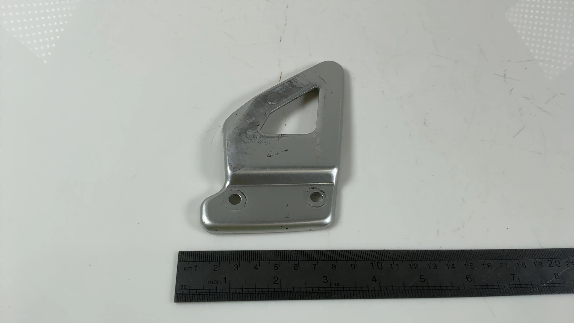 Suzuki GSX-R600 GSXR600 600cc Right Side Heel Guard 1997-2000 OEM 43571-33E01 - Image 5