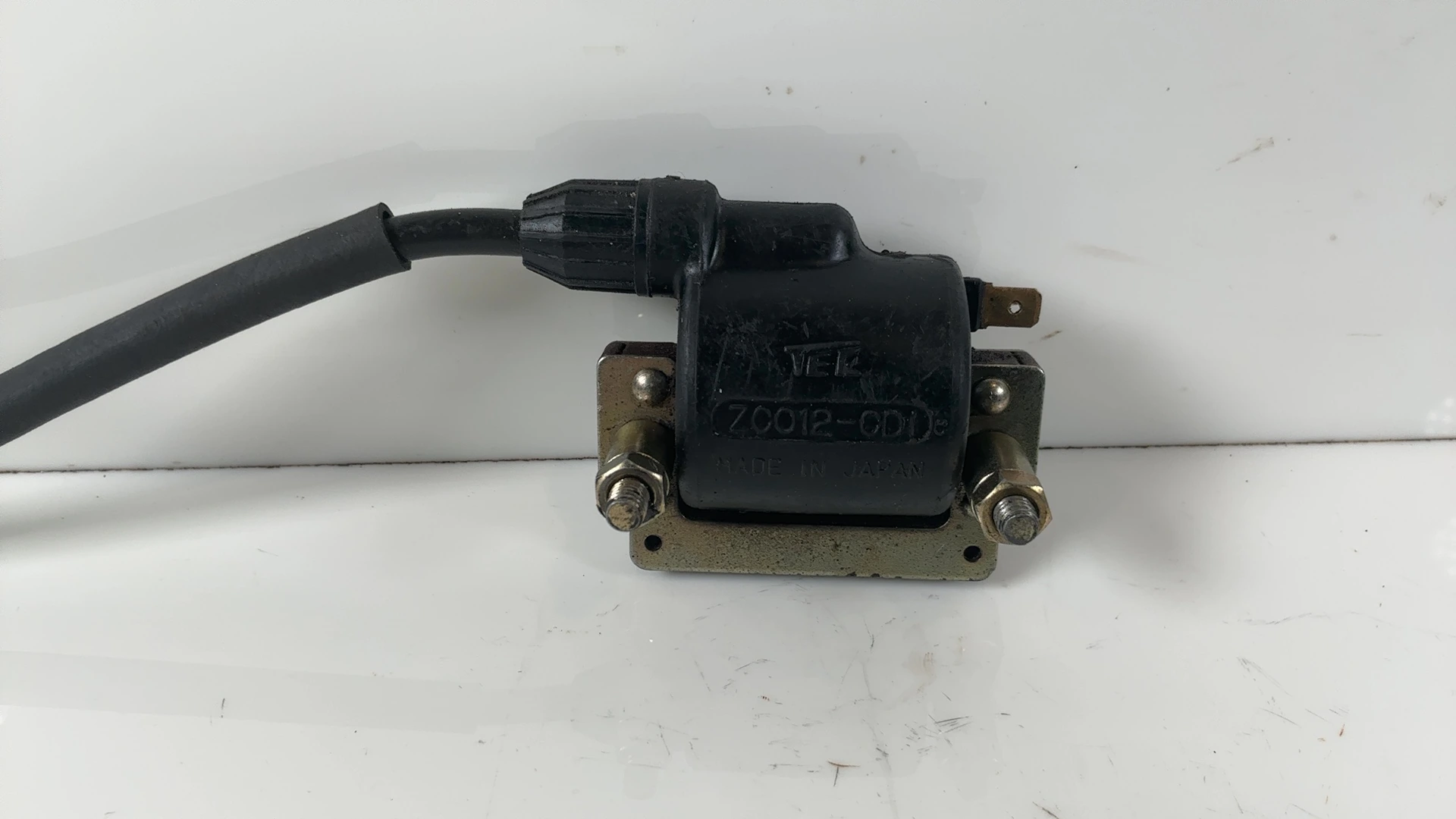 Kawasaki KLR250 KL250D 250cc Ignition Coil 1984-2005 OEM 21121-1118 - Image 2