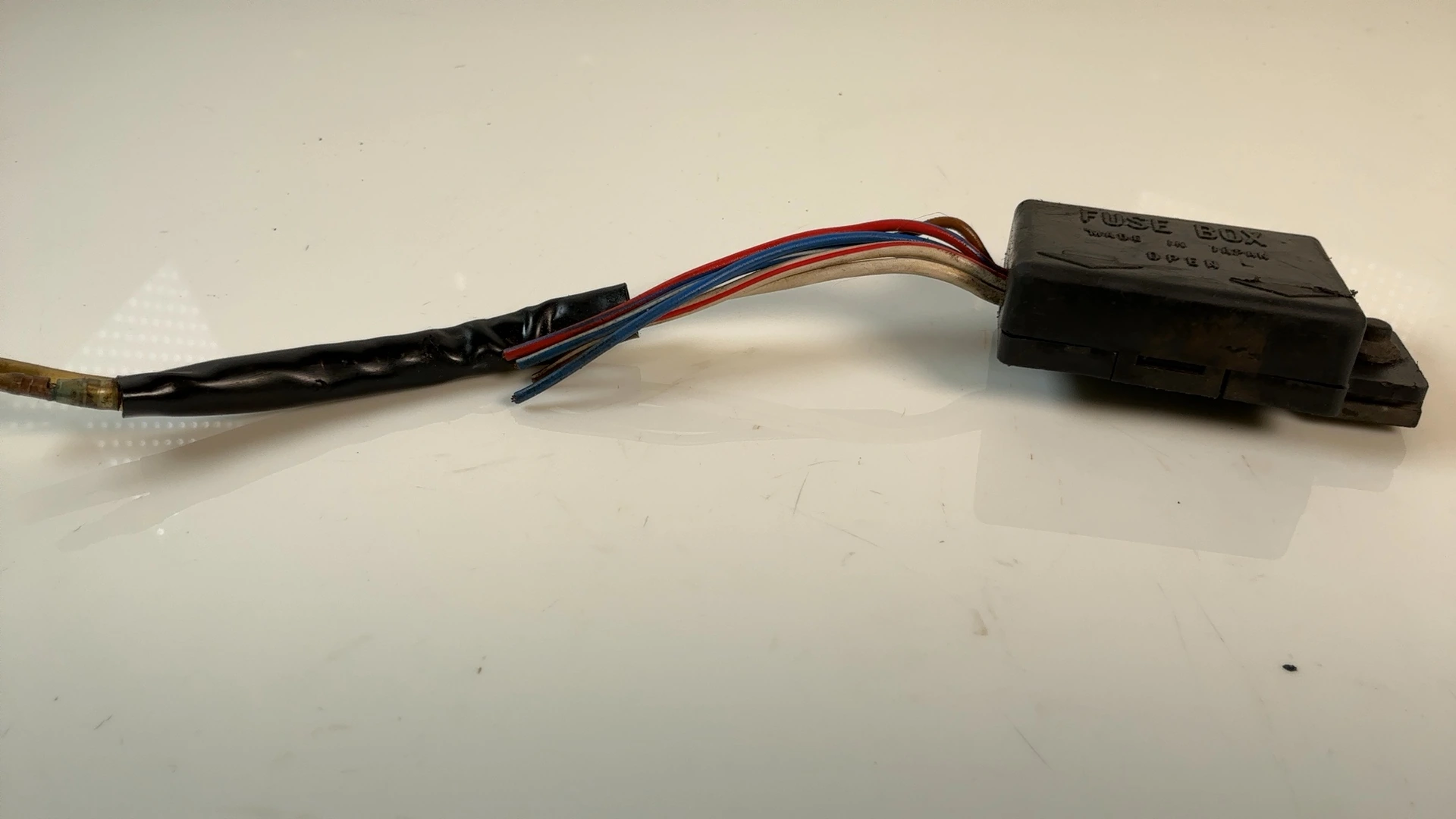 Kawasaki KZ650 B KZ650B 650 Fuse Box 1977 1978 OEM 26004-035 - Image 3