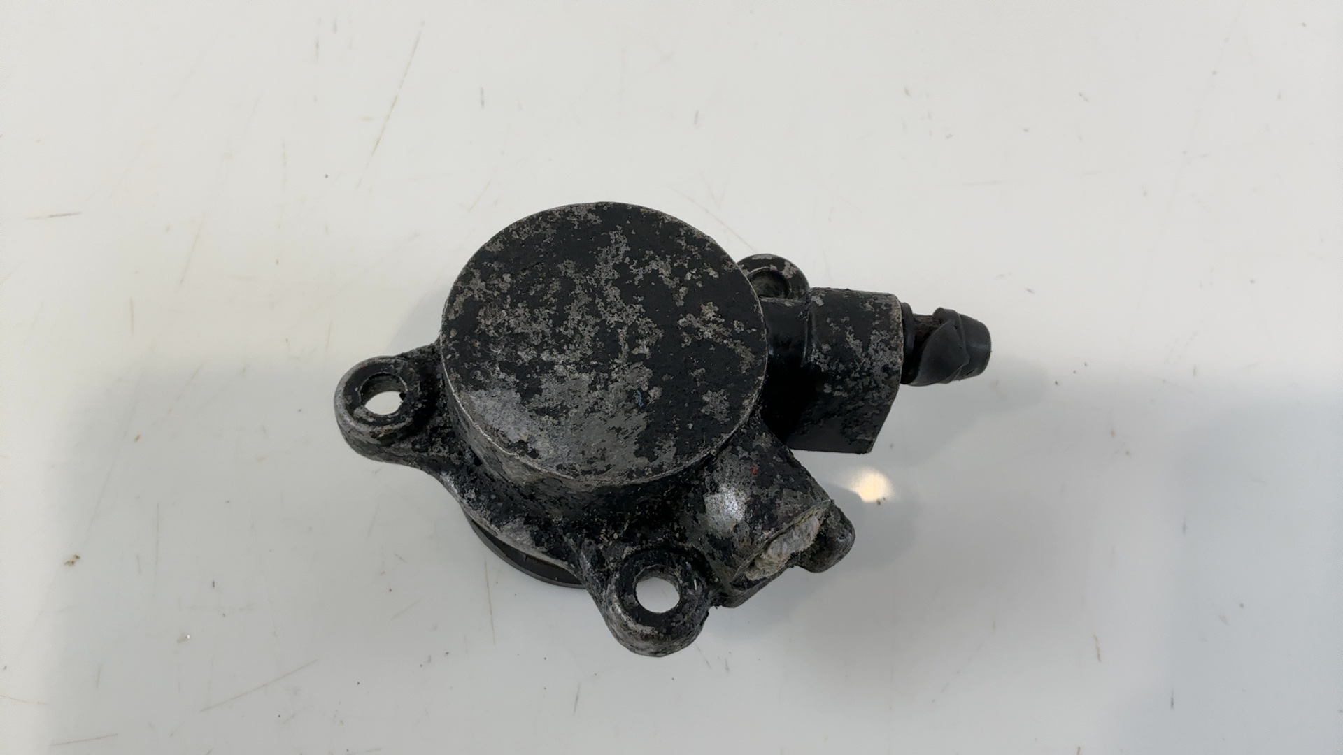 Honda VTX1800 C2 1800cc Clutch Slave Cylinder 2005 2006 OEM 22860-MCH-000 - Image 1