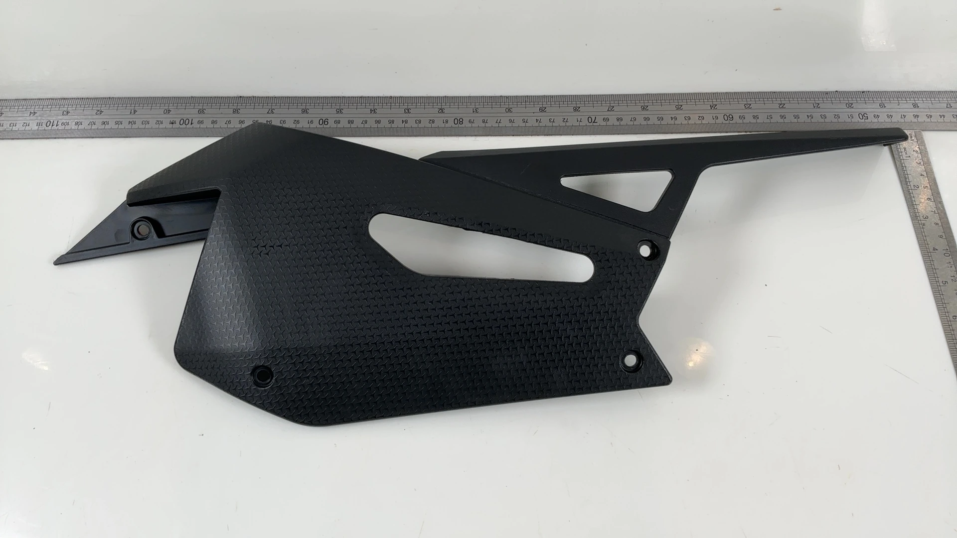 Aprilia Tuono RS 660 Factory 660cc Chain Guard Swingarm Cover 2020-2026 2B006389 - Image 3
