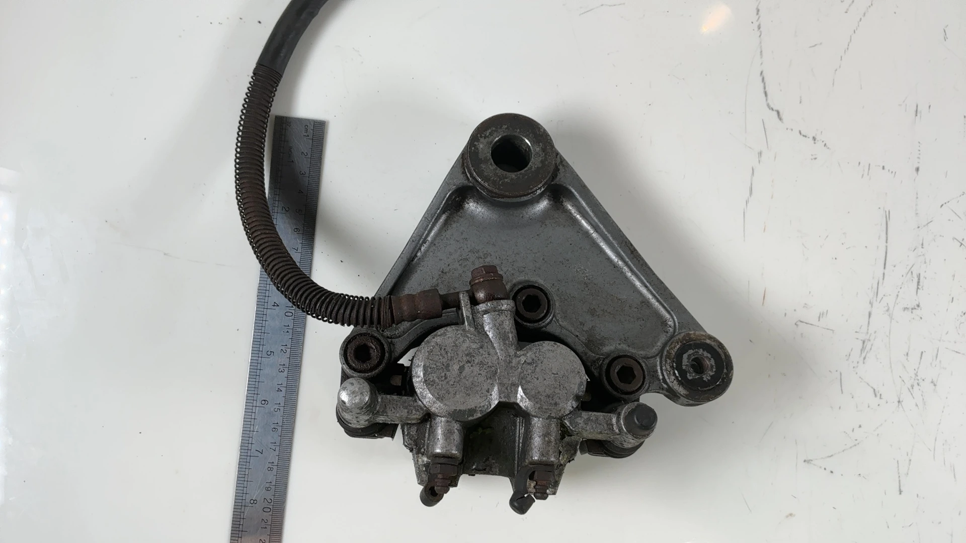 Kawasaki ZZR600 ZX600D 600cc Rear Brake Caliper 1990-1992 OEM 43041-1934-FE - Image 4