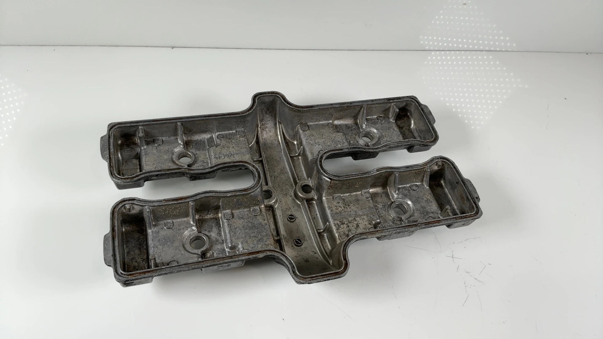 Honda CBX550 Four PC04 550cc Valve Cover 1982-1986 OEM 12310-MA6-000 - Image 5