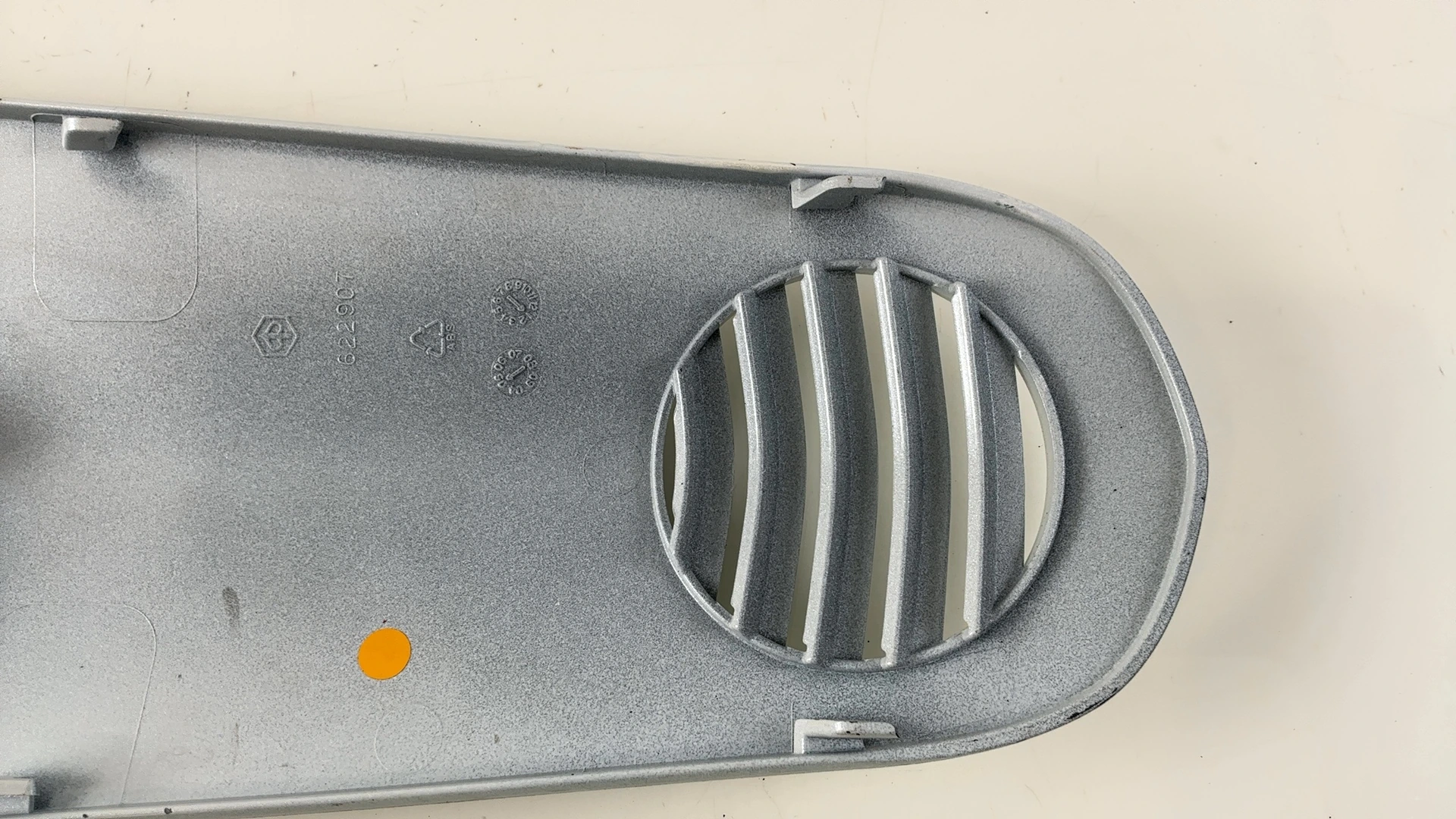 Piaggio Vespa LX 150 150cc Front Horn Cover Fairing 2005-2006 OEM 622907 - Image 7