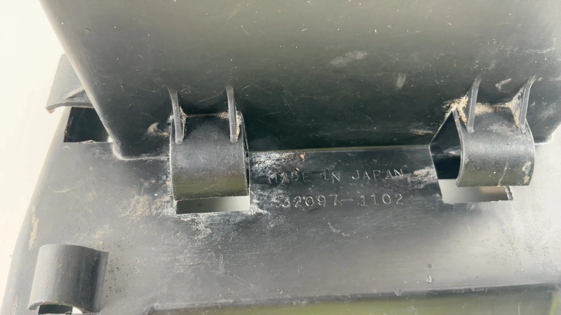 KAWASAKI GPZ900R ZX900A 900CC BATTERY BOX 1984-2003 OEM 32097-1102 - Image 3