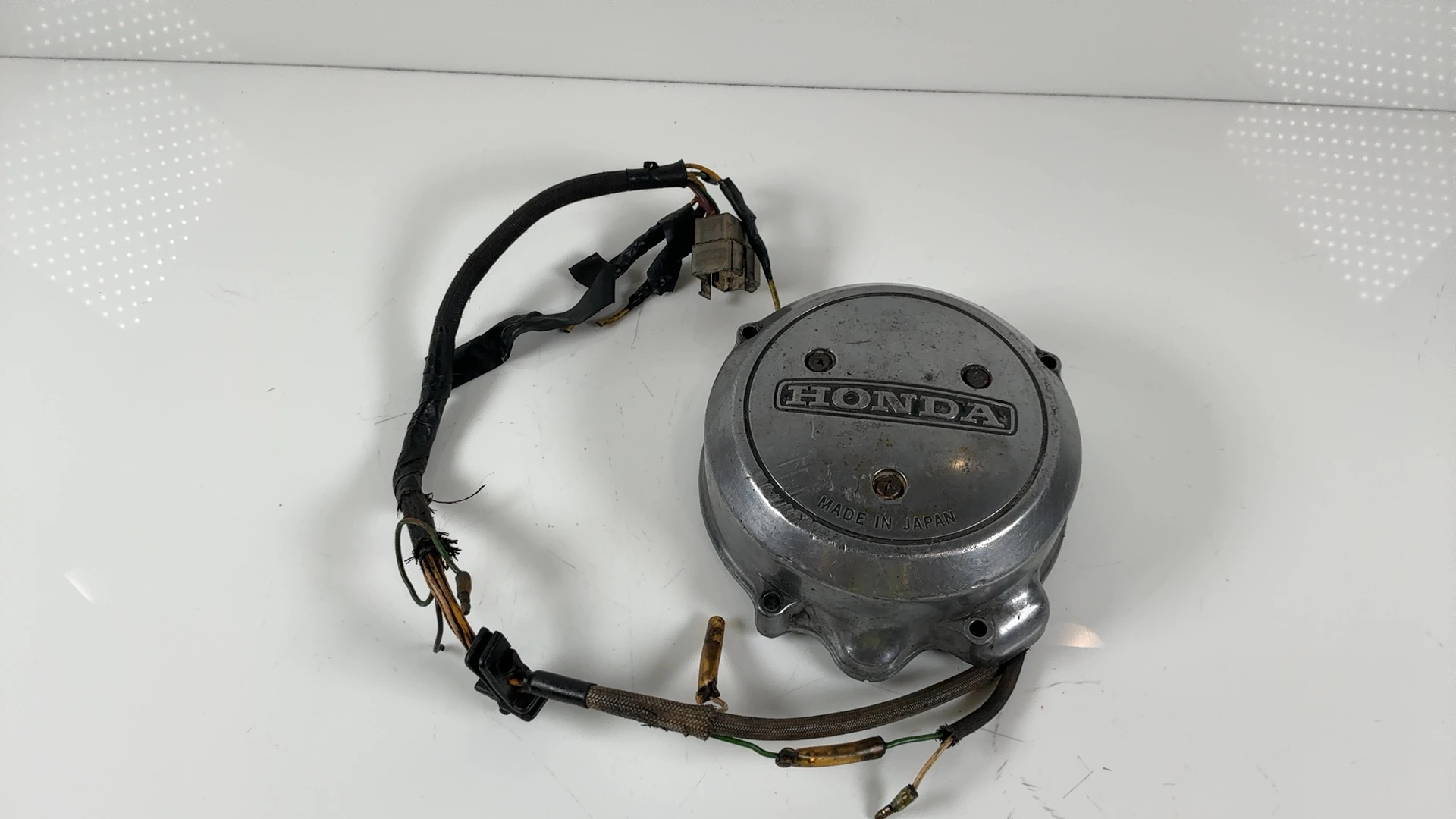 Honda CB550K CB550 550cc Stator Generator Alternator Cover 1974-1978 OEM 11631-323-000