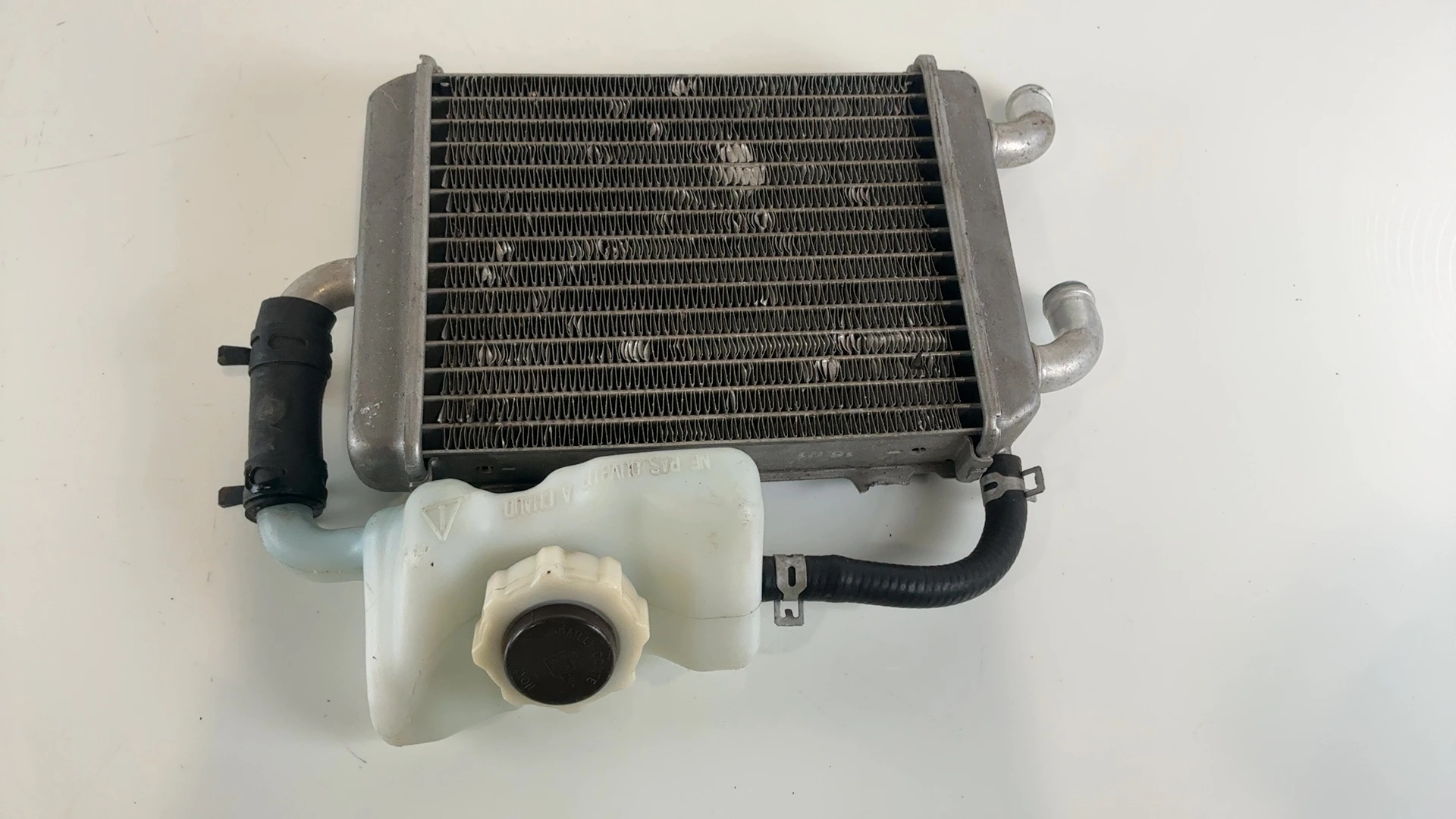 Peugeot Speedfight 100 100CC Engine Cooling Radiator 1996-2007 OEM 748866