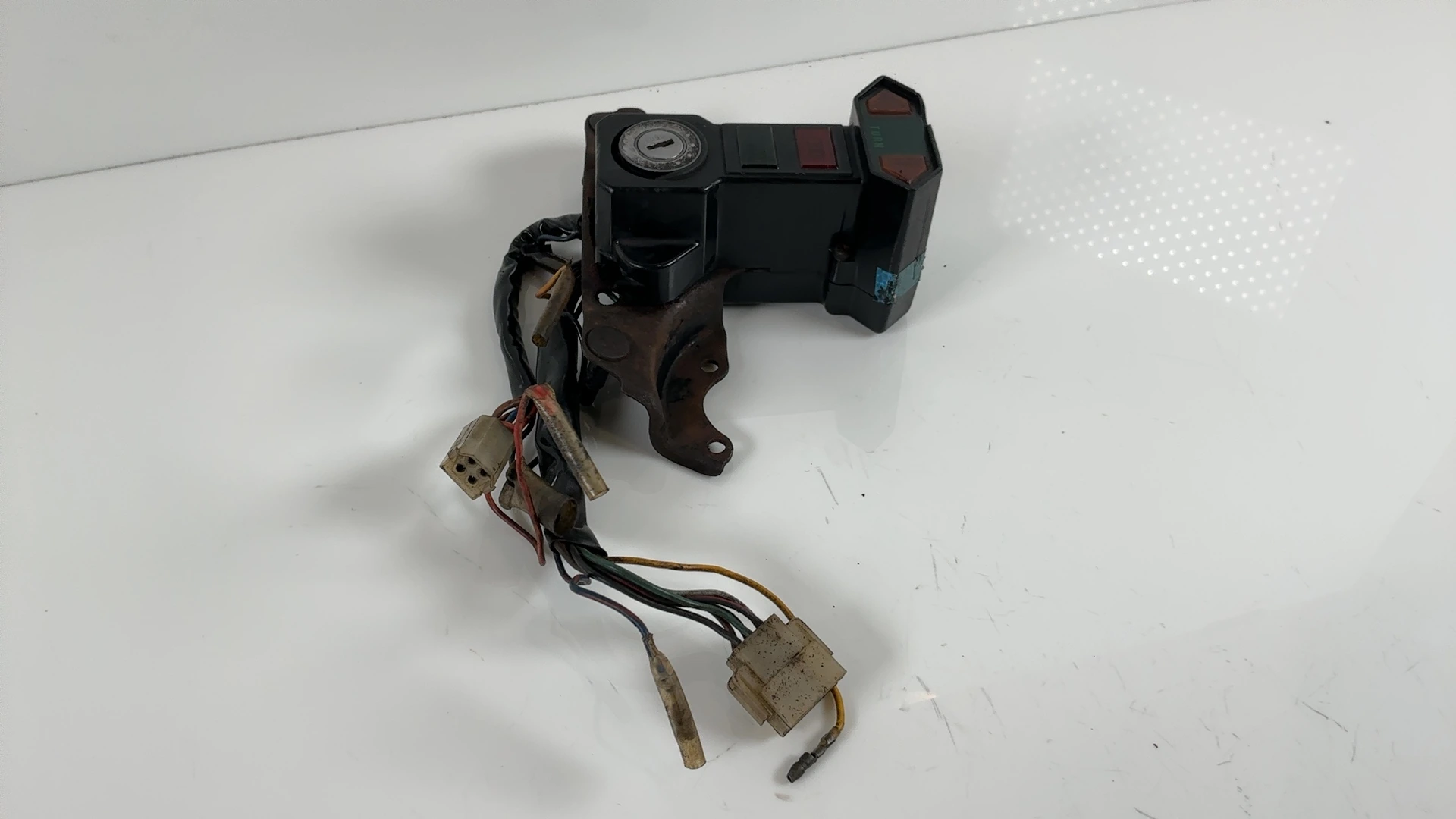 Yamaha XS650 Standard 650cc Indicator Light Bracket 1977-79 OEM 1T3-83568-00-00 - Image 9