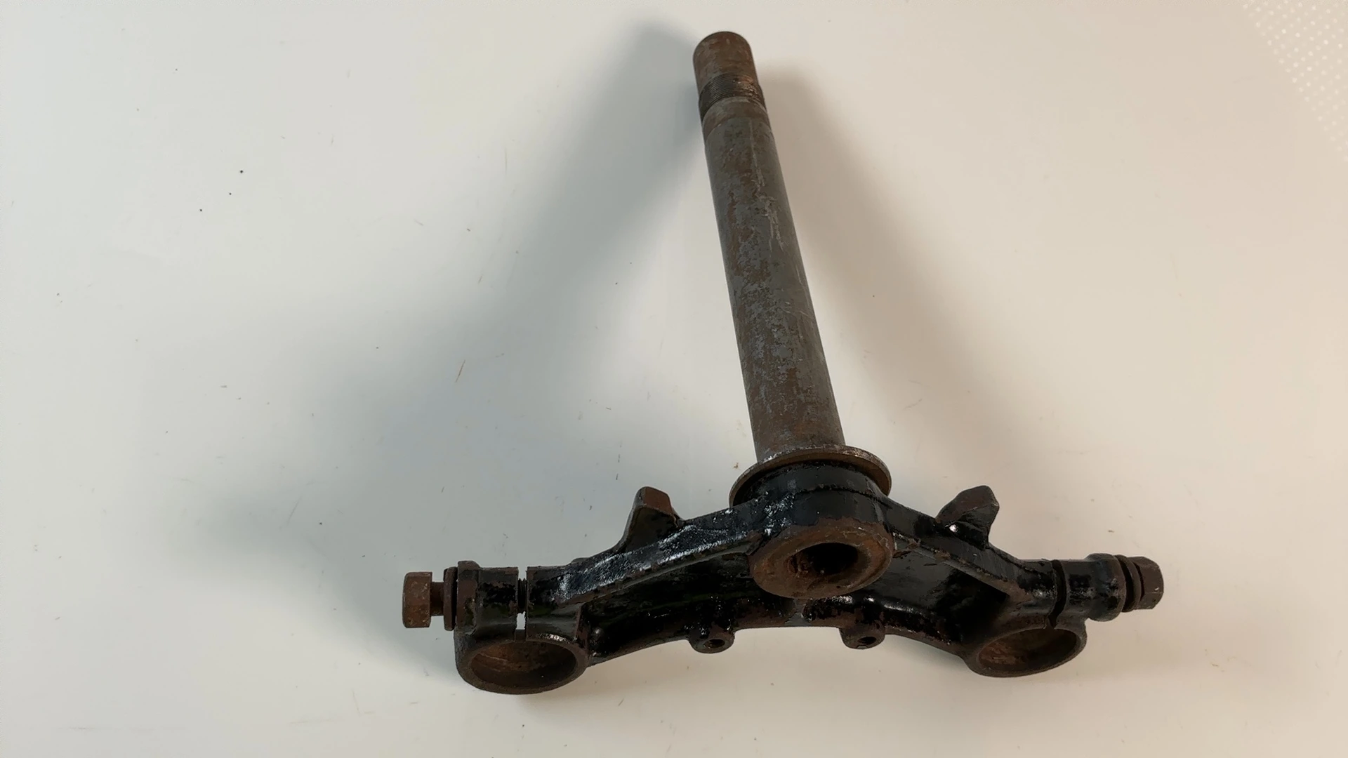 Kawasaki GTO 125 KH125 125cc Lower Fork Bridge Yoke 1980-2004 OEM 44037-1025 - Image 2