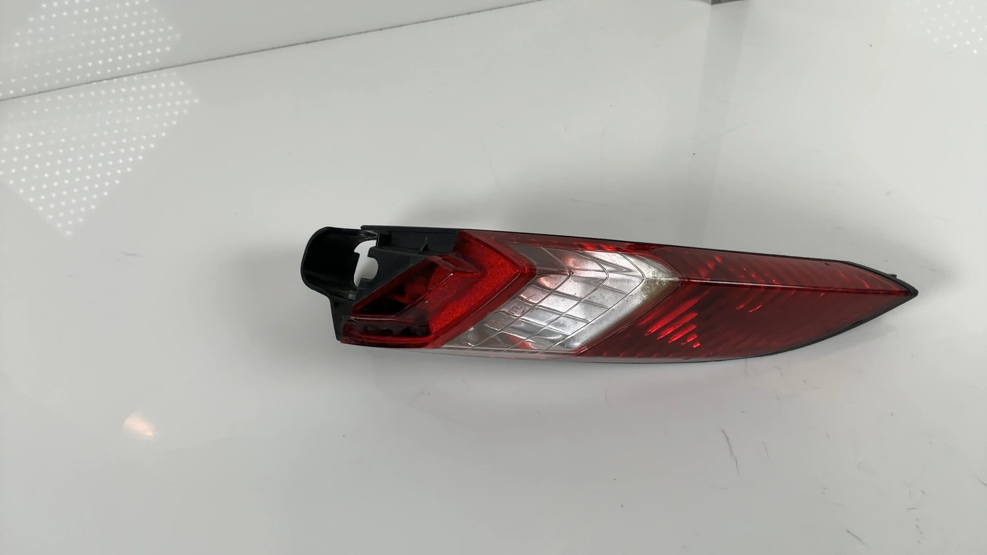 Peugeot Satelis 125 1st Gen Left Rear Tail Light Lamp 2006-2012 OEM 766943 - Image 9